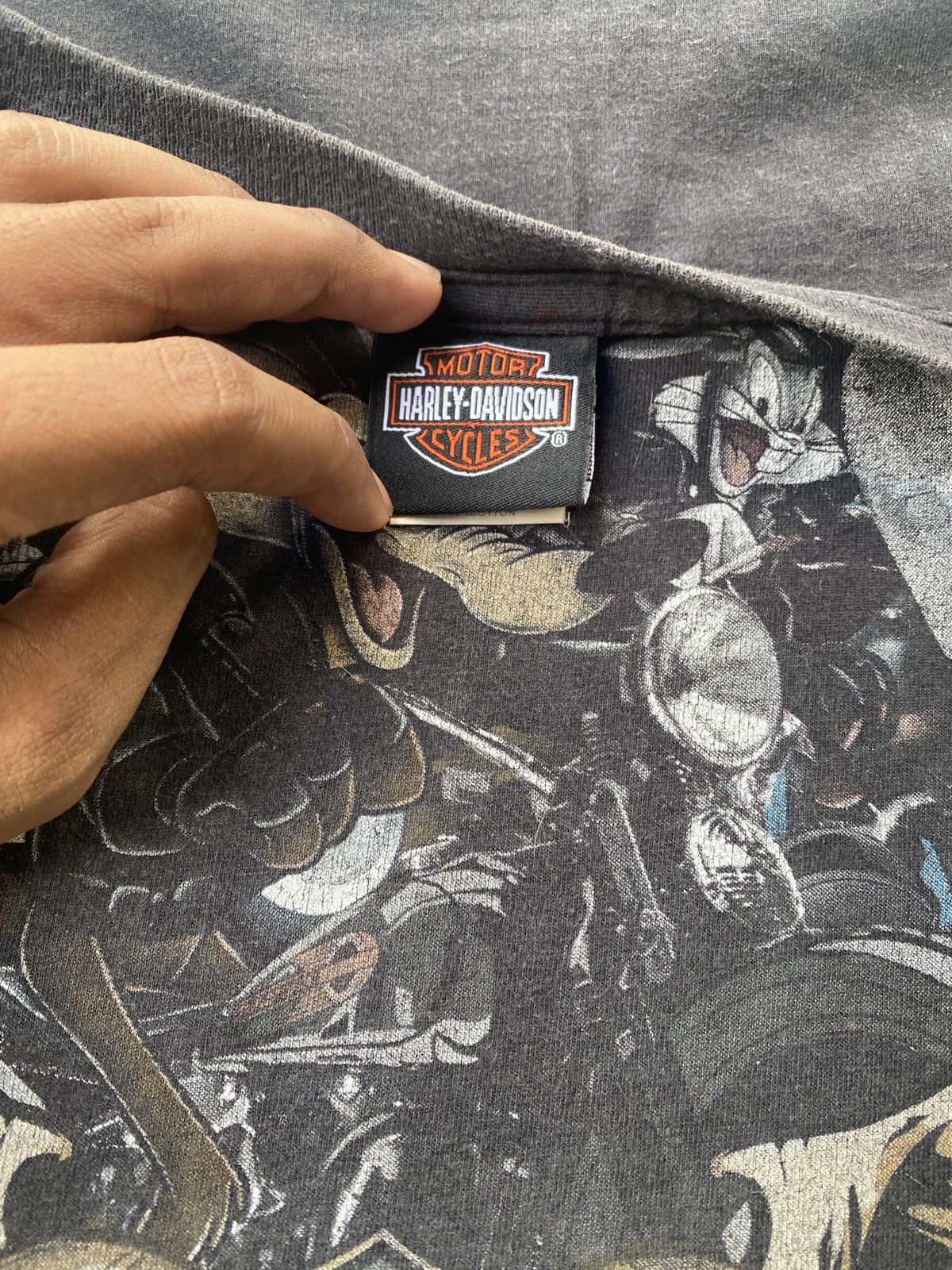 Vintage 2014 Harley Davidson × Looney Tunes Tee — Official Vintage Size US XXL / EU 58 / 5 - 5 Thumbnail