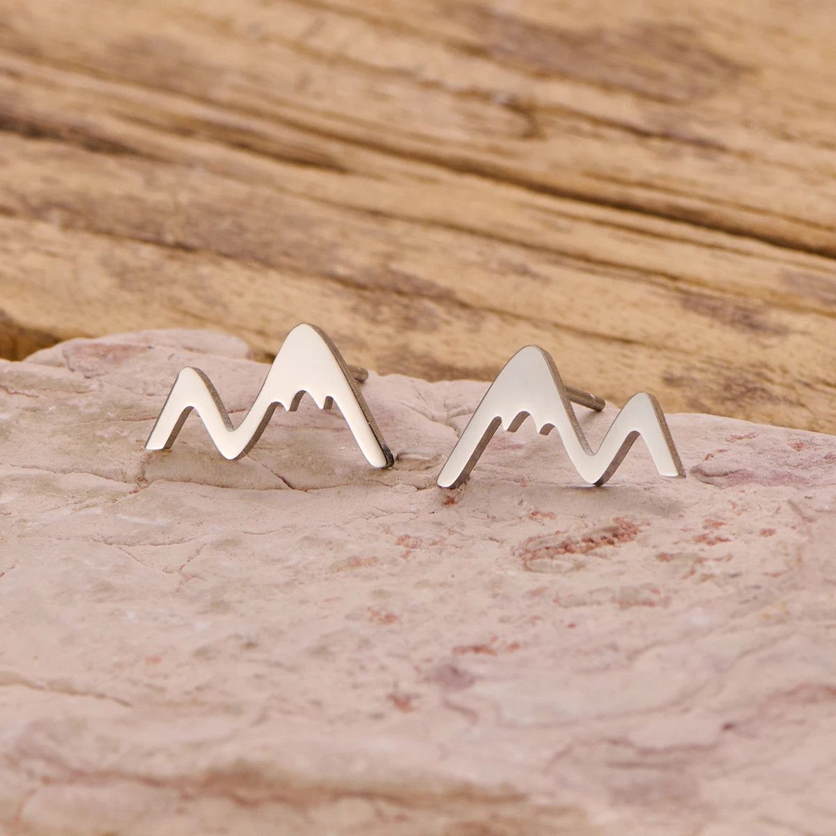 Jewelry Mini Mountain Peak Stud Earrings Charm Earring Gift Size ONE SIZE - 1 Thumbnail
