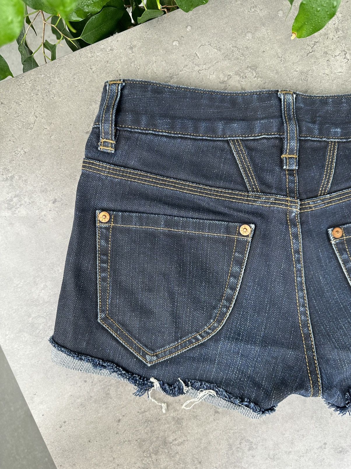 CLOSED Closed Marithe Francois Gibraud Denim Shorts Size 26" / US 2 / IT 38 - 8 Thumbnail