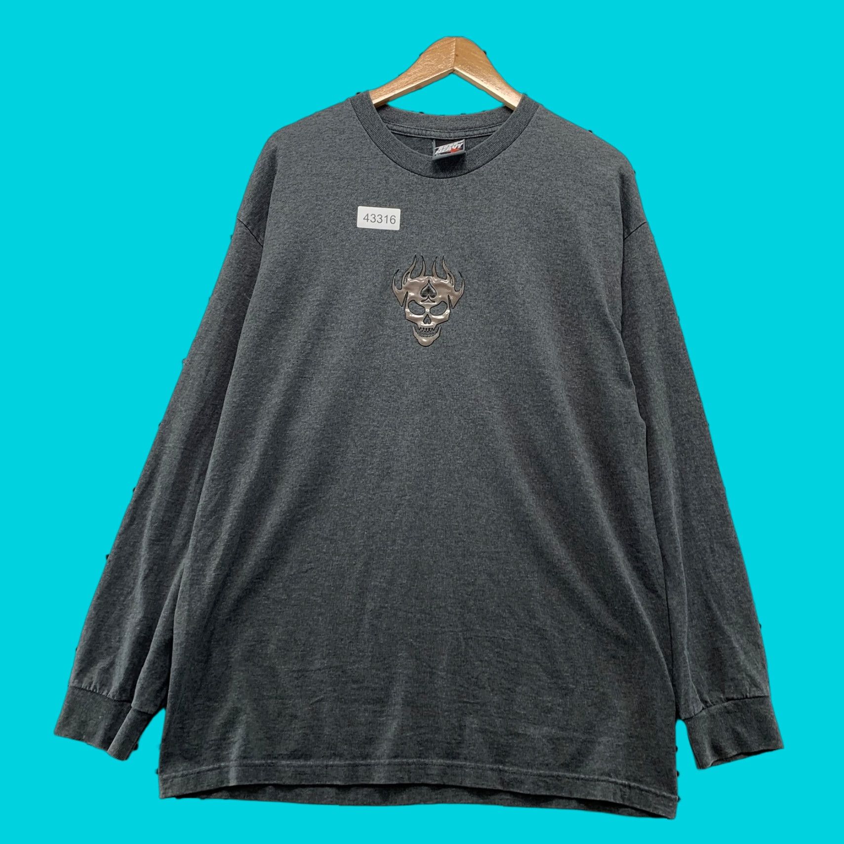 Vintage VTG Yes Vintage Top Heavy Skull Flame Shirt Mens XL Gray Long Sleeve RARE Y2K Size US XL / EU 56 / 4 - 1 Thumbnail