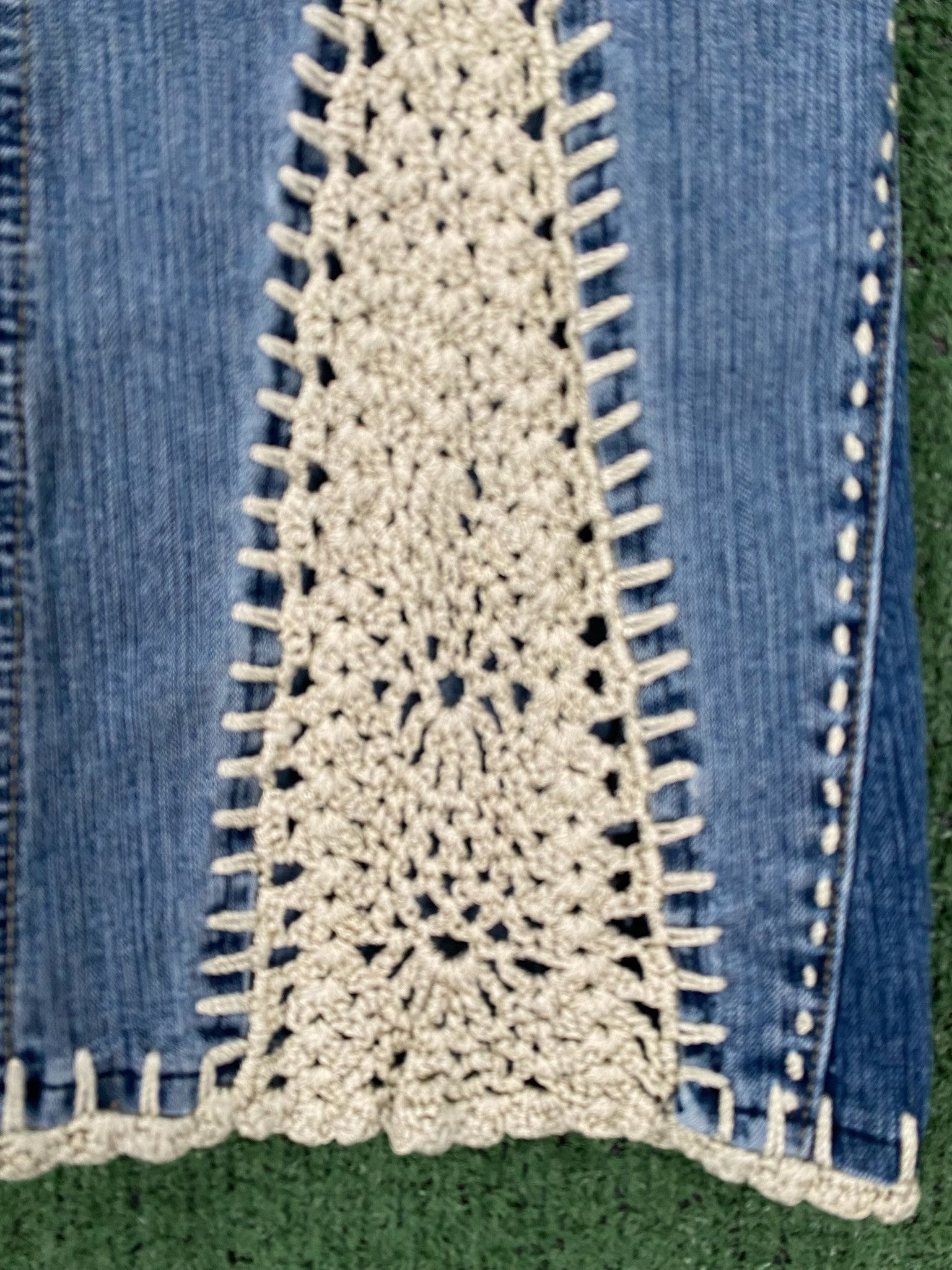 Other Y2K Dollhouse Crochet Flare Bell Bottom Jeans 26” Waist Size 26" / US 2 / IT 38 - 6 Thumbnail