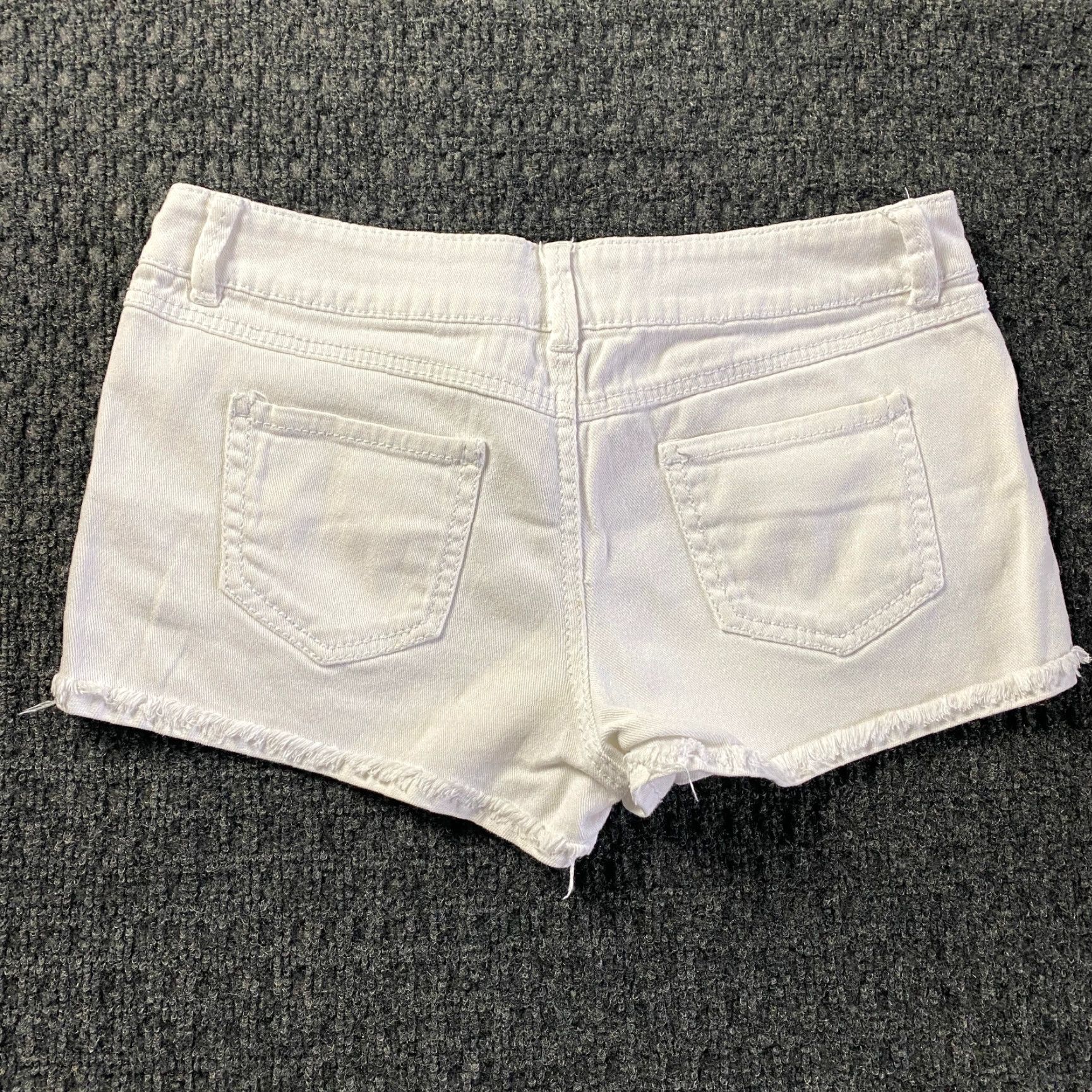 Denime VINTAGE Blue Spice Denim Shorts Womens 7 White 2" Inseam 90s Bohemian Grunge Low Rise Ultra Low Rise 2" Inseam Replacement? Size 28" / US 6 / IT 42 - 4 Thumbnail