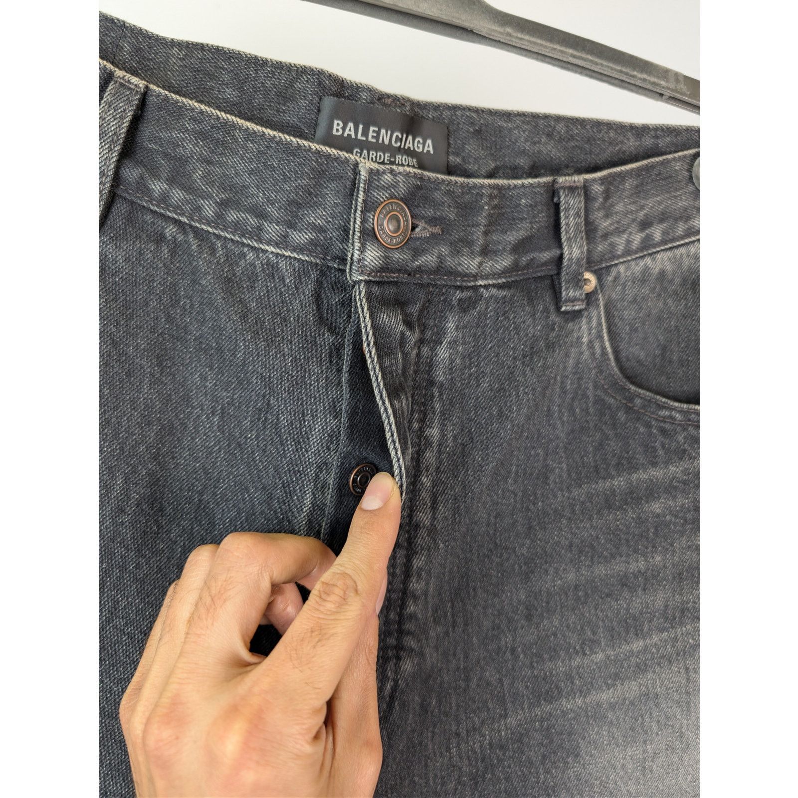 Balenciaga o1rshd1 Baggy Denim Pants in Wash Black / Marigold Size US 32 / EU 48 - 7 Thumbnail
