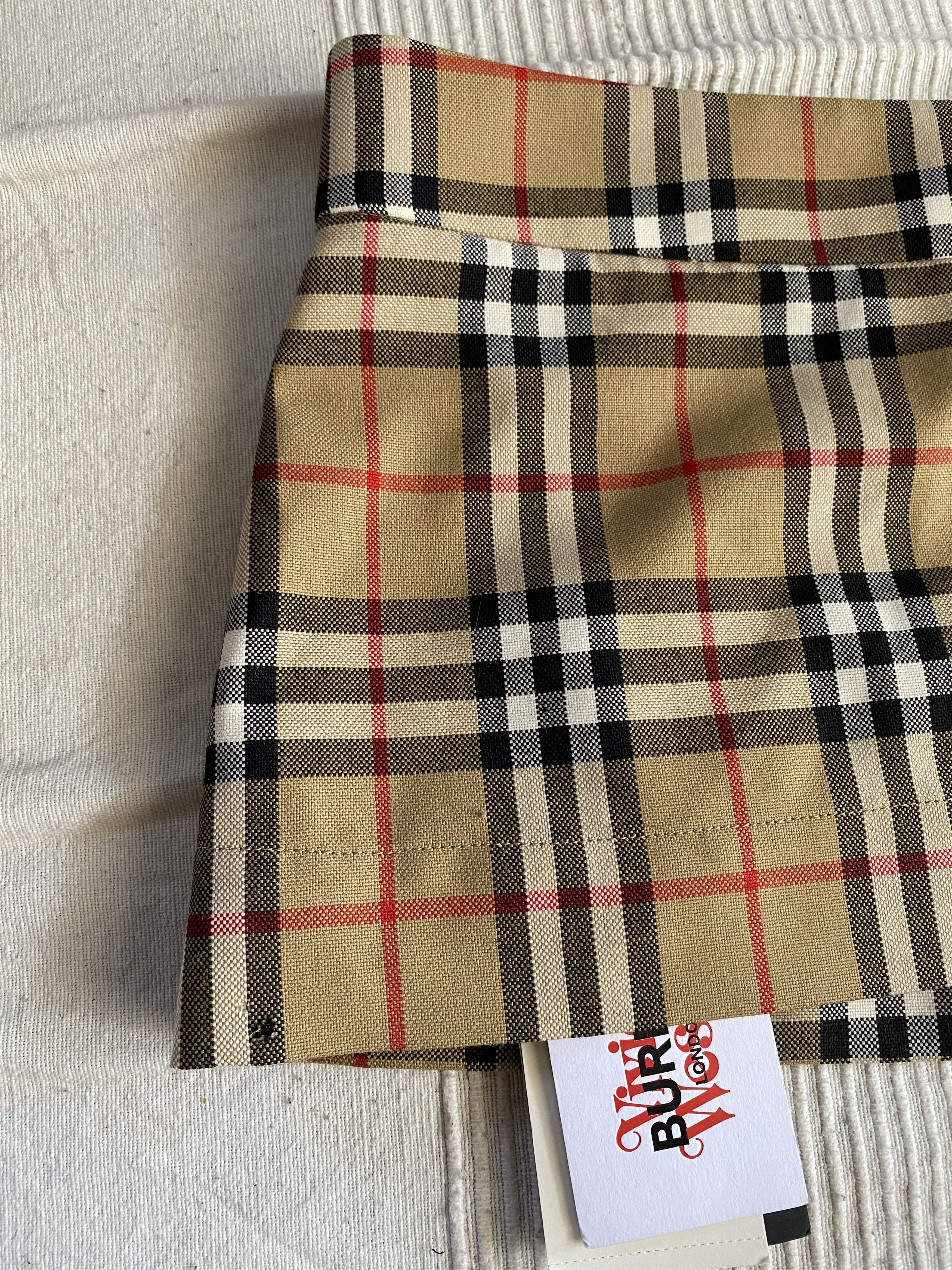 Burberry × Luxury × Vivienne Westwood Burberry x Vivienne