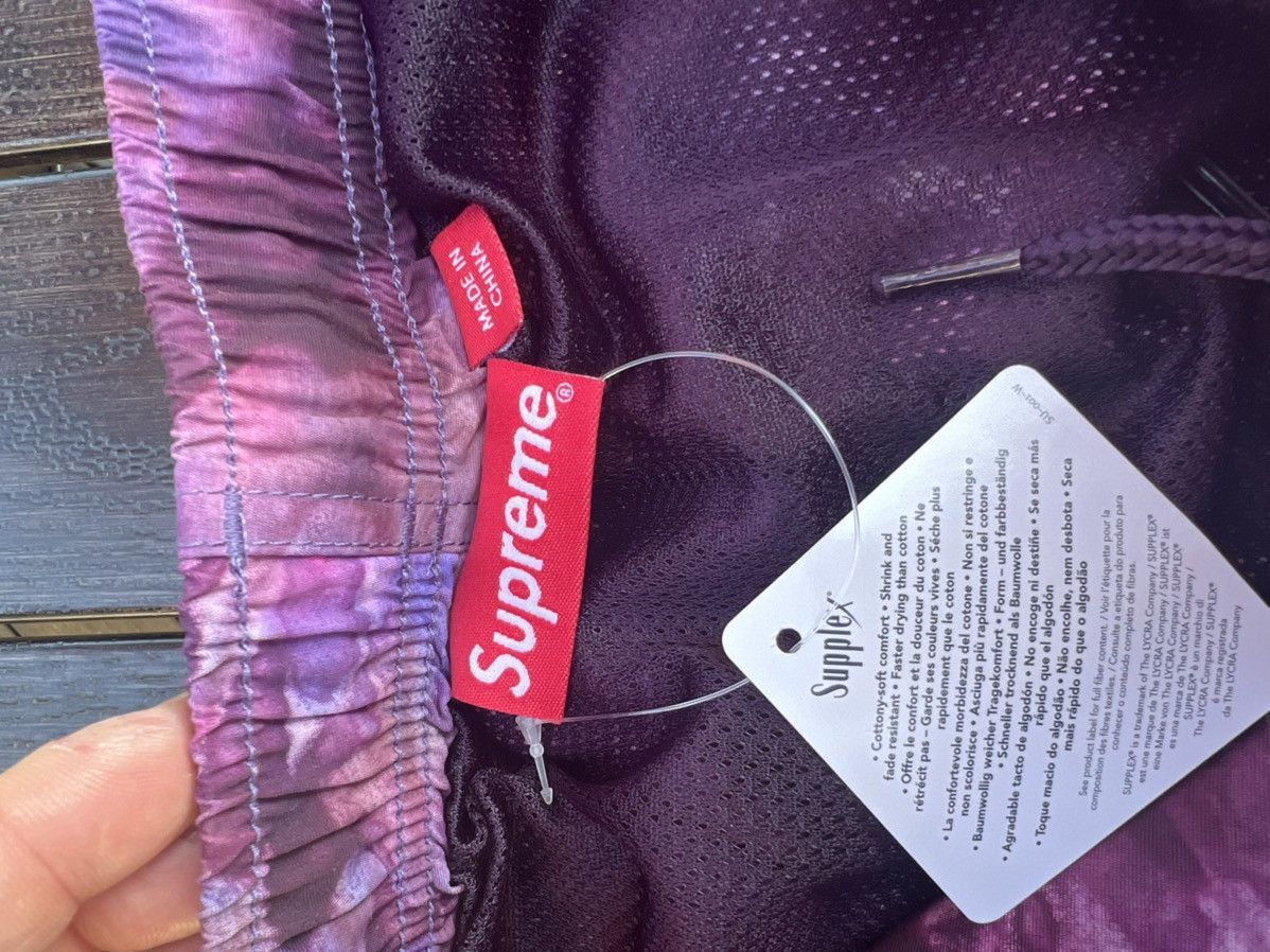 Supreme Supreme water short purple galaxy tie dye Size US 30 / EU 46 - 5 Thumbnail