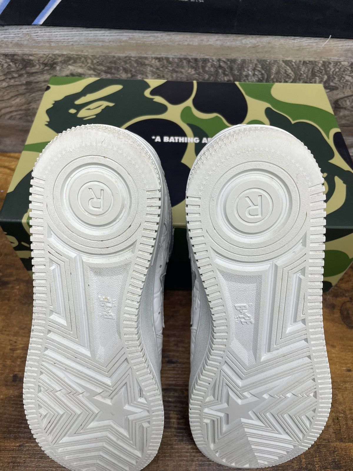Bape 10-Bapesta White/Grey Camo Leather Size US 10 / EU 43 - 8 Thumbnail