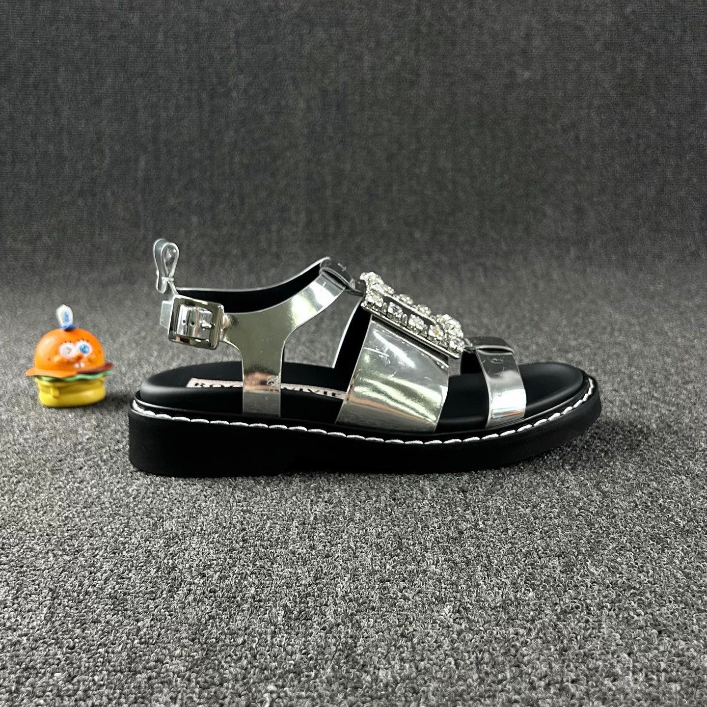 Roger Vivier Roger Vivier Silver Crystal Buckle Sandals 38 Size US 7 / IT 37 - 3 Thumbnail