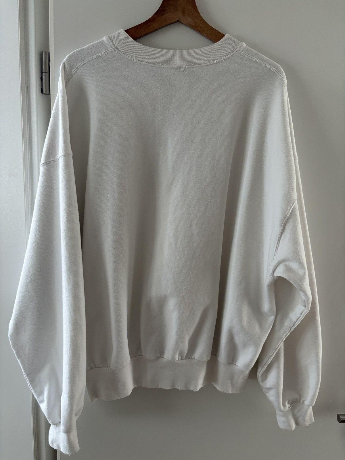 Balenciaga Balenciaga script logo crewneck white Size US L / EU 52-54 / 3 - 7 Thumbnail