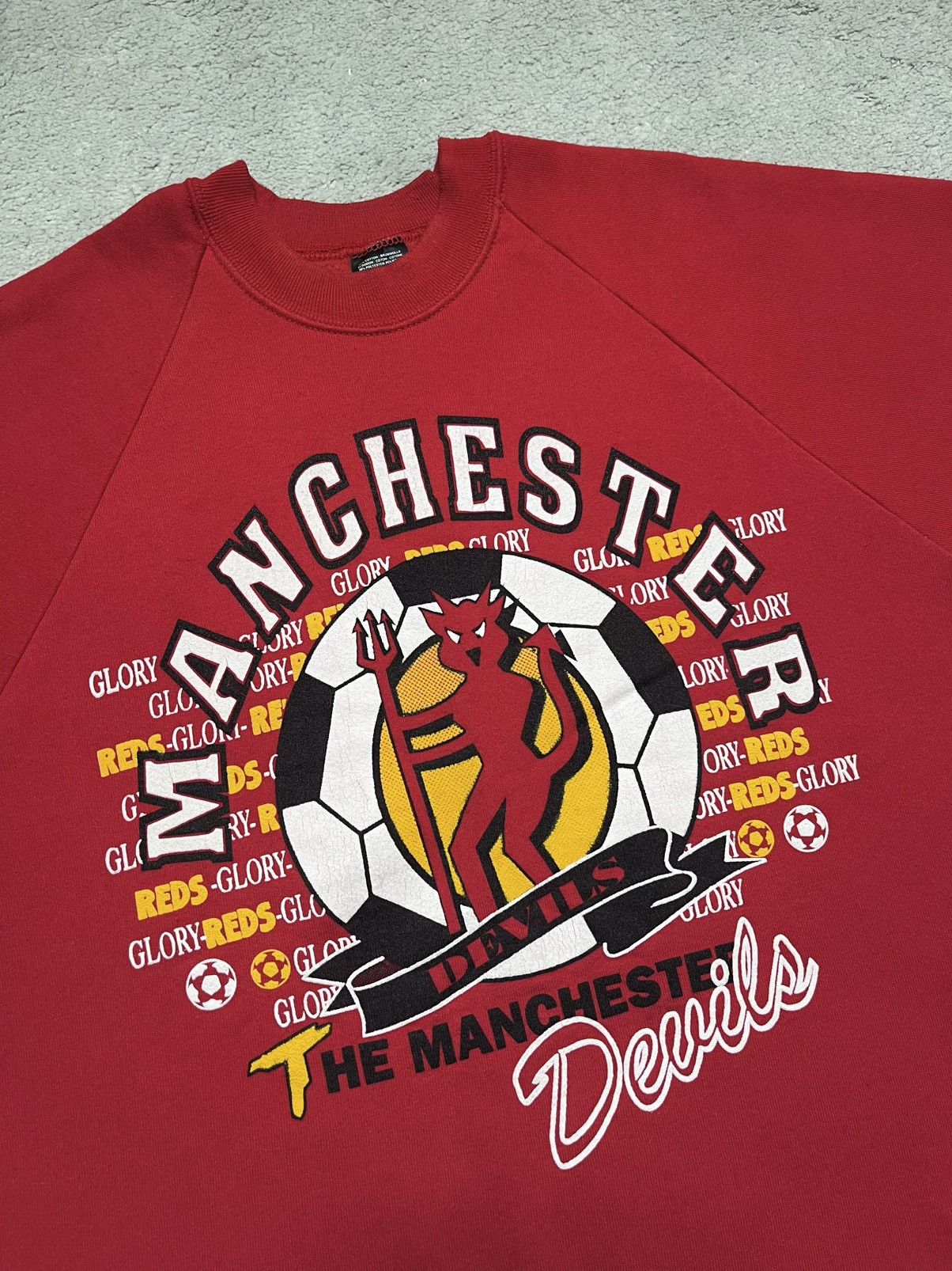 Vintage Vintage Red Crewneck Sweatshirt Manchester City Red Devils Size US L / EU 52-54 / 3 - 3 Thumbnail