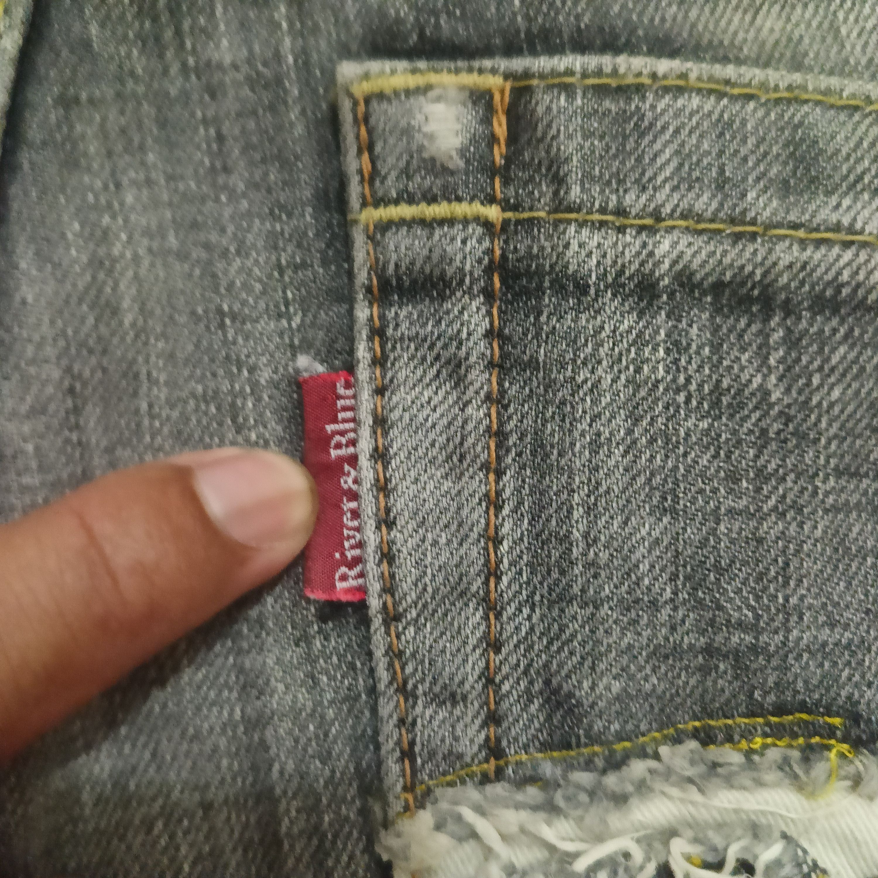 Le Grande Bleu (L.G.B.) Japan Ripped Rivet&Blue Painted distressed Studded Jeans LGB Size US 30 / EU 46 - 4 Thumbnail