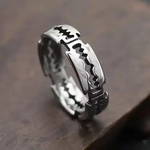 Jewelry × Vintage Vintage Razor Blade Ring Goth Raw Post Size ONE SIZE - 3 Thumbnail