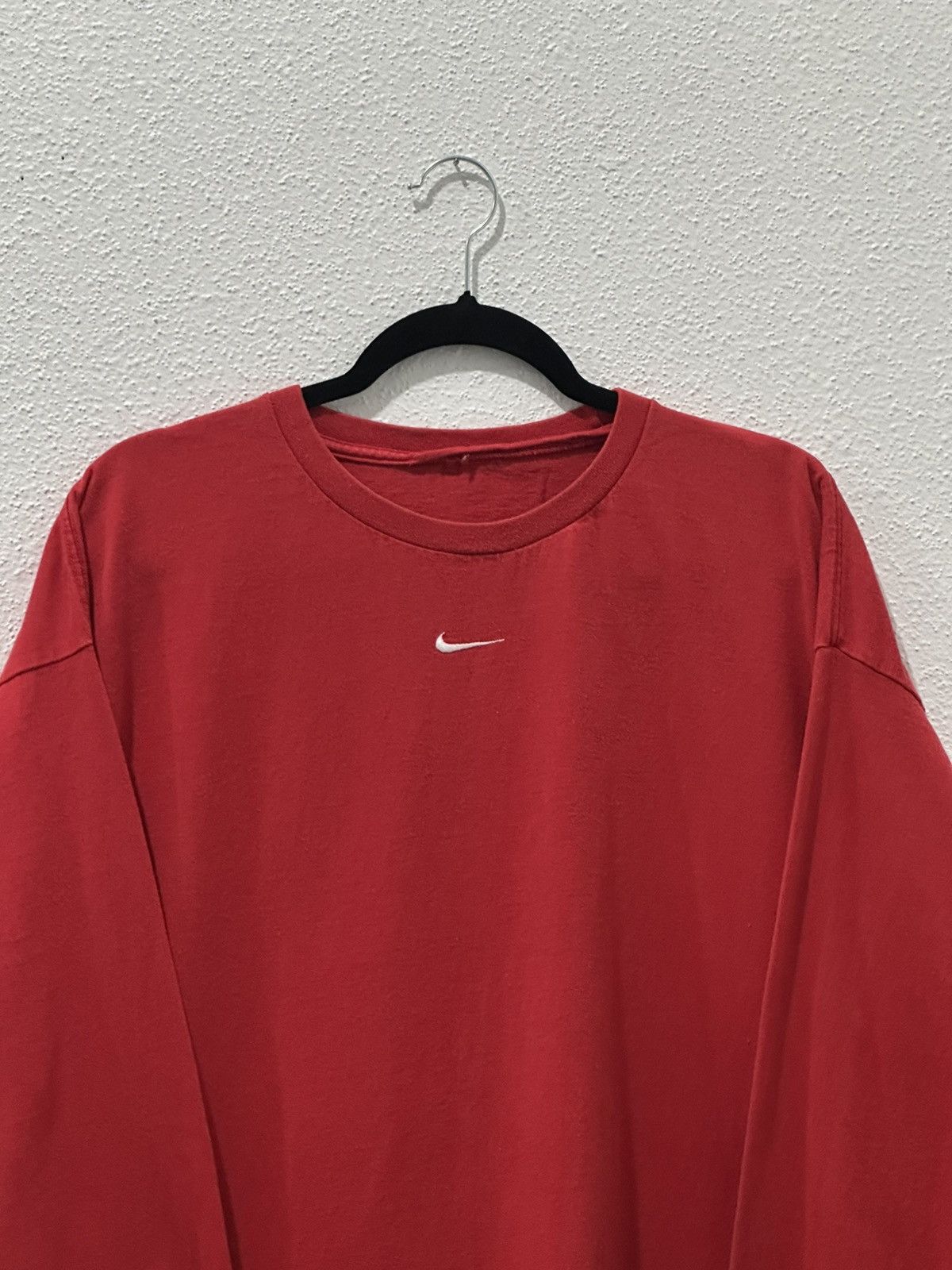 Nike Vintage Y2K Nike Center Swoosh Crewneck L/S T-shirt Size XL Size US XL / EU 56 / 4 - 2 Thumbnail
