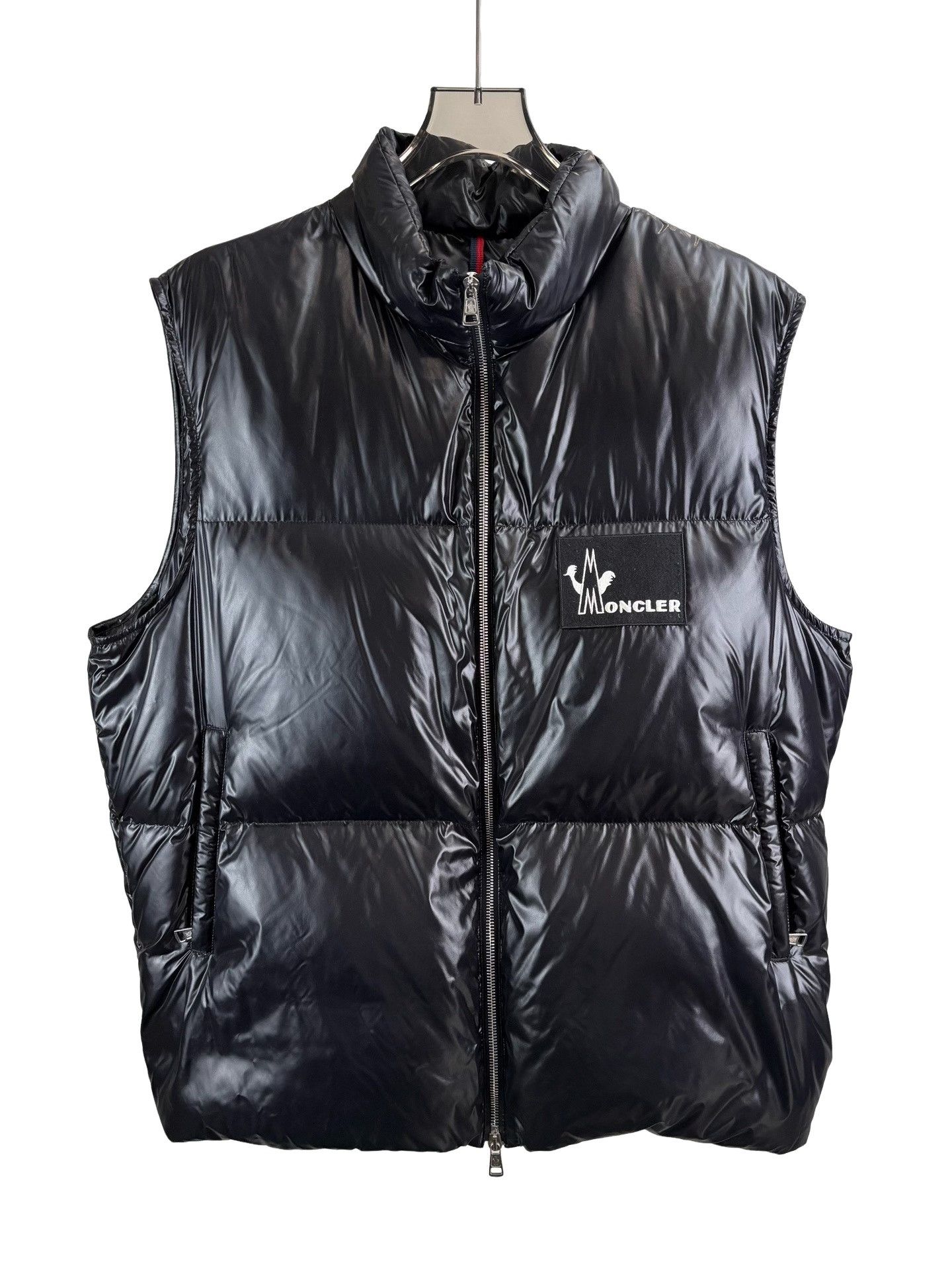 Moncler Moncler Banker Gilet Puffer Vest Size 6 Size US XXL / EU 58 / 5 - 1 Thumbnail