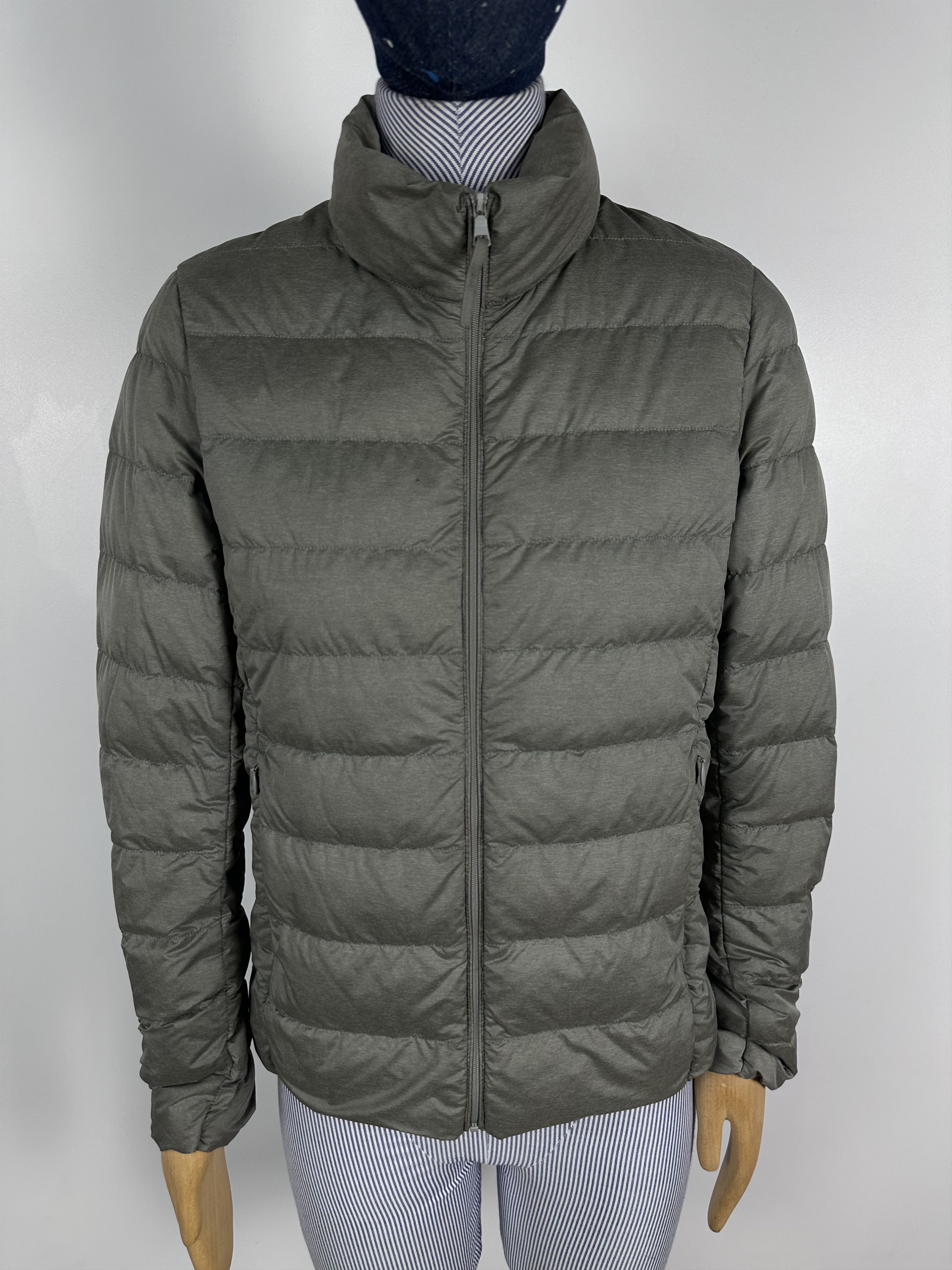 Uniqlo Uniqlo Jacket Ultra Light Down Puffer Packable Coat Zip Gray Size XS / US 0-2 / IT 36-38 - 2 Thumbnail