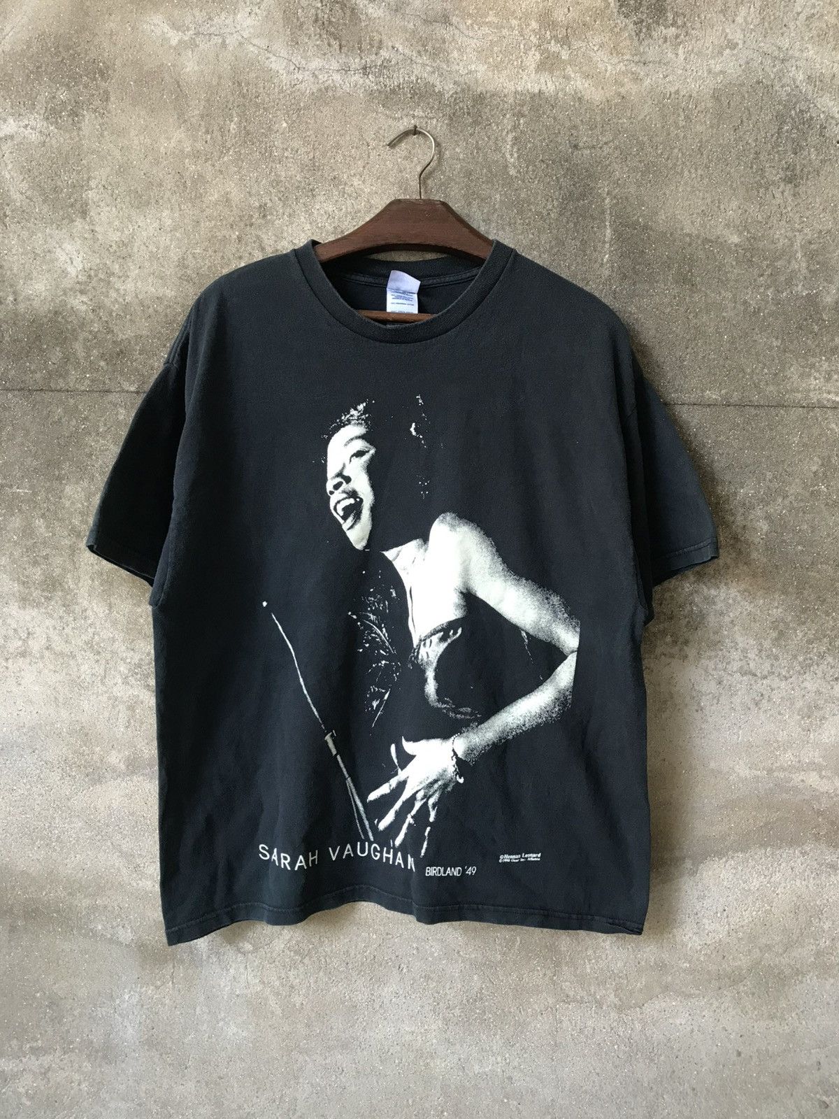 Band Tees × Vintage Vintage 90s Sarah Vaughan Shirt Size US XL / EU 56 / 4 - 1 Thumbnail