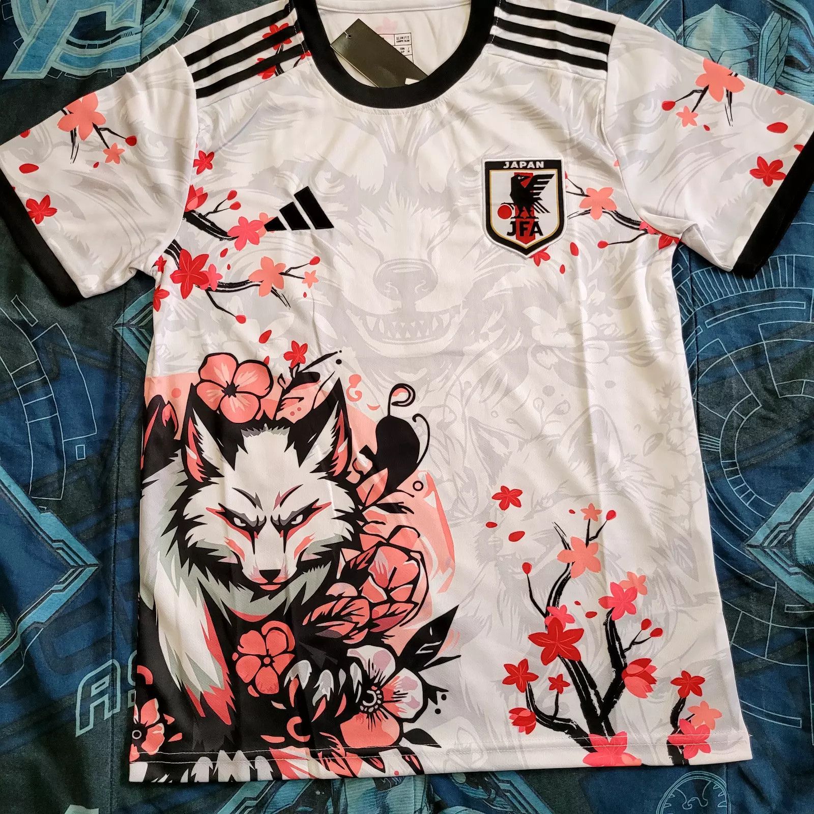 Other Japan Soccer Jersey – Special White Wolf Blossom Edition Size US M / EU 48-50 / 2 - 1 Thumbnail