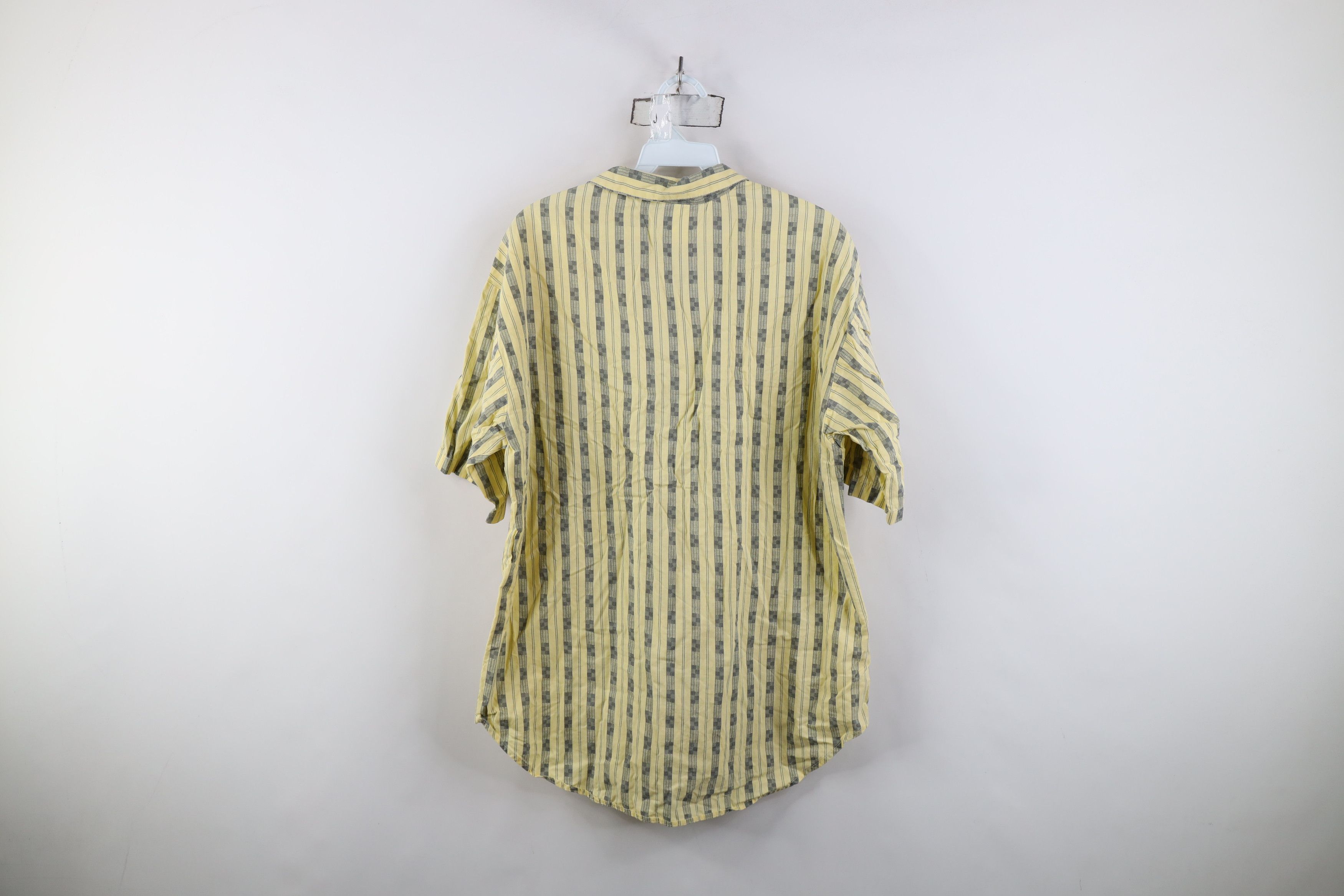 Vintage Vintage 90s Streetwear Geometric Collar Button Shirt USA Size US M / EU 48-50 / 2 - 9 Thumbnail