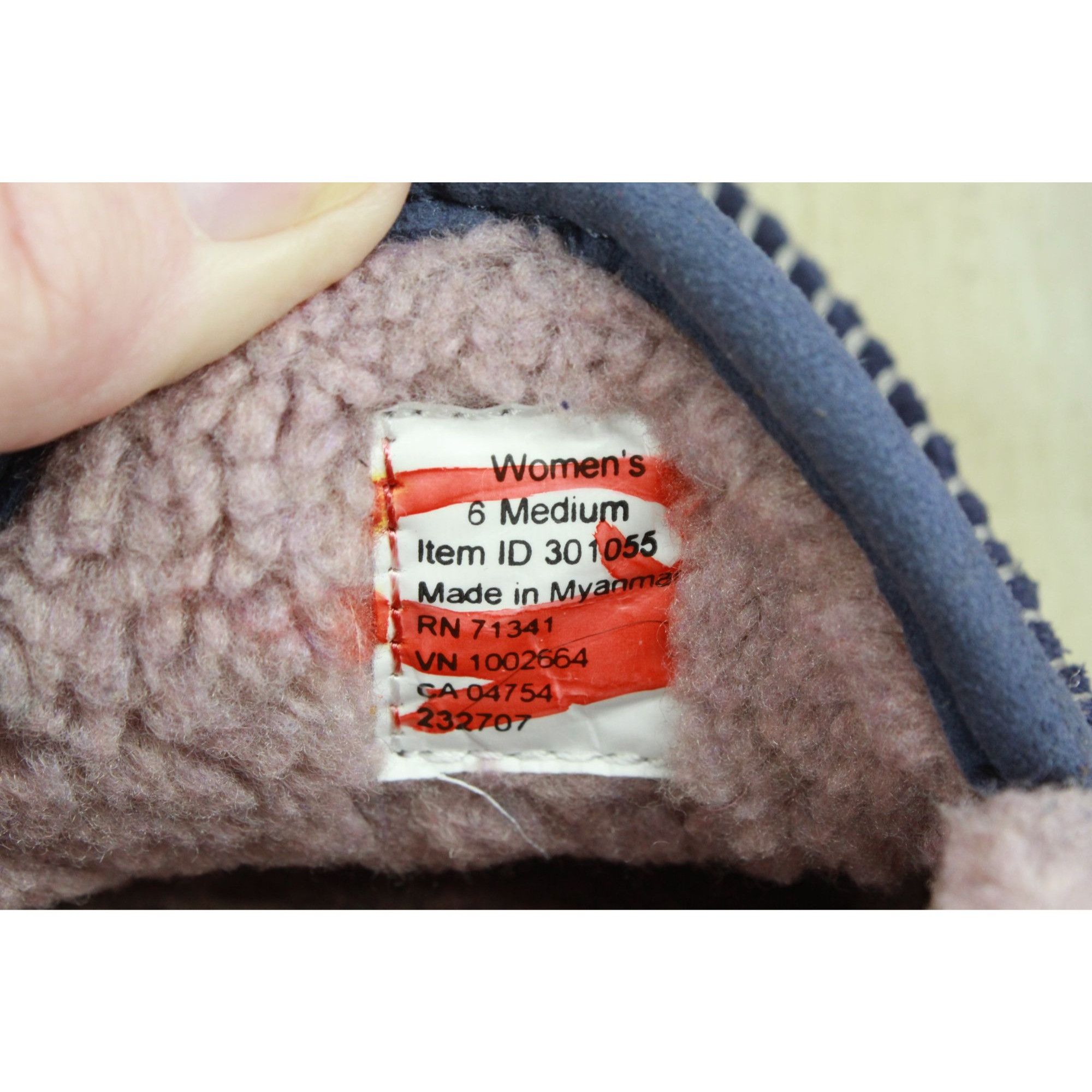 L.L. Bean LL Bean Women's Mountain Slippers Moccasin Size 6 M Size US 6 / IT 36 - 8 Thumbnail