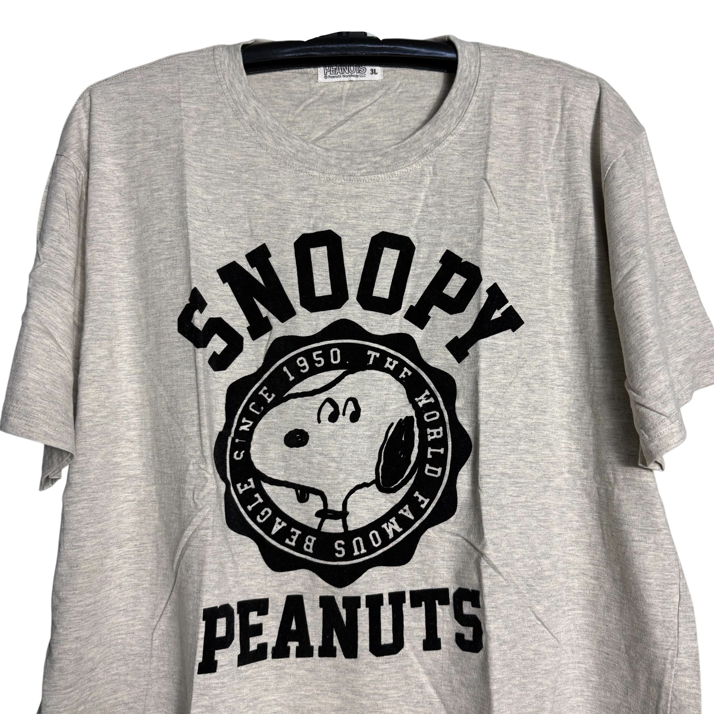 Peanuts 🔥RARE🔥Vintage Peanuts Snoopy Suede Logo T-shirt Size US XL / EU 56 / 4 - 2 Thumbnail