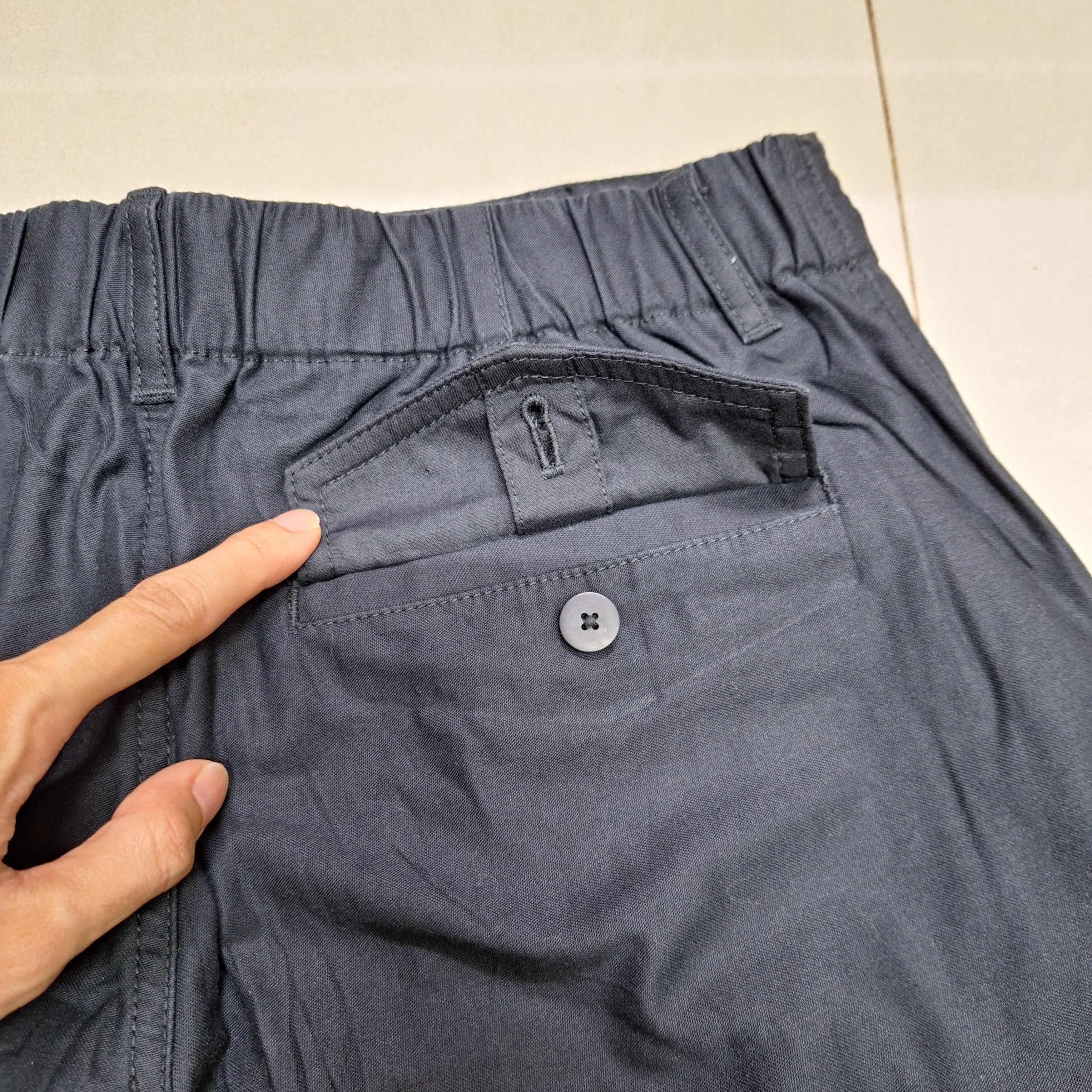 Uniqlo Uniqlo Cargo Baggy Pants Size US 30 / EU 46 - 8 Thumbnail