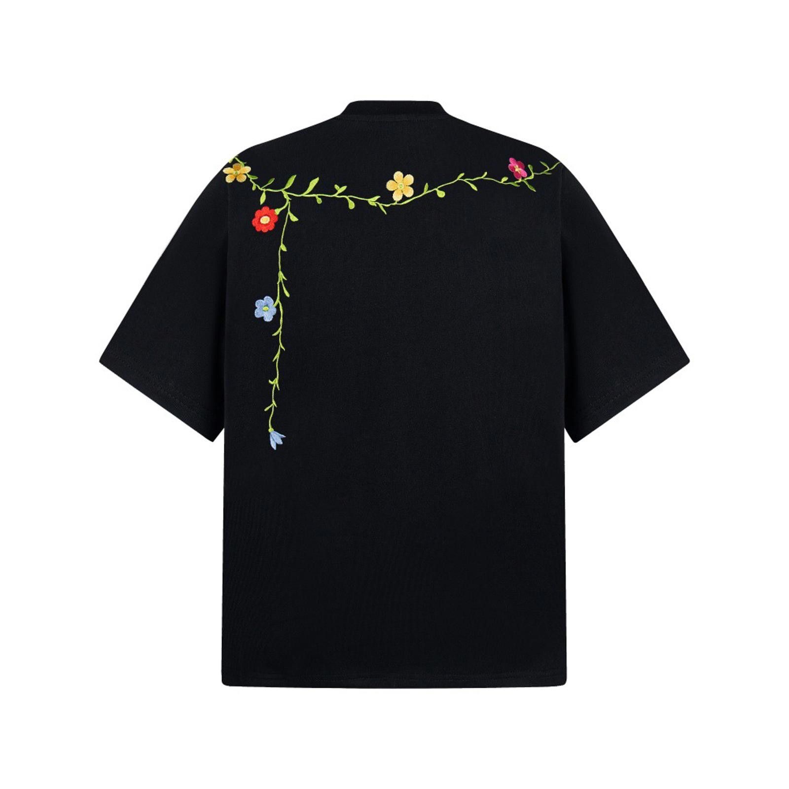 Other Embroidered Floral Black T-Shirt Size US M / EU 48-50 / 2 - 2 Thumbnail