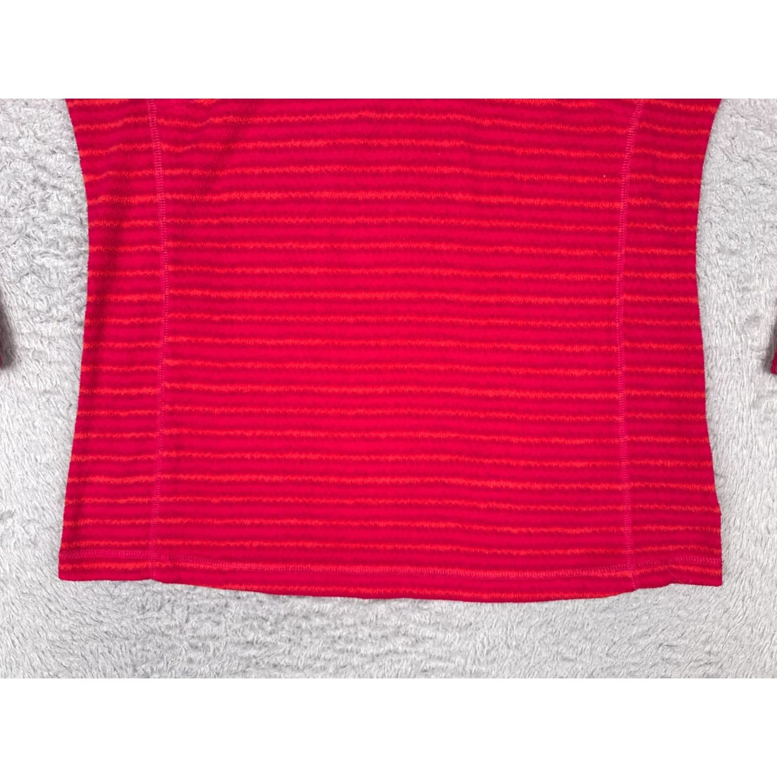 Vintage Columbia Sweater Women Large Red Geometric Fleece 1/4 Zip Mock Neck Pullover Size L / US 10 / IT 46 - 5 Thumbnail