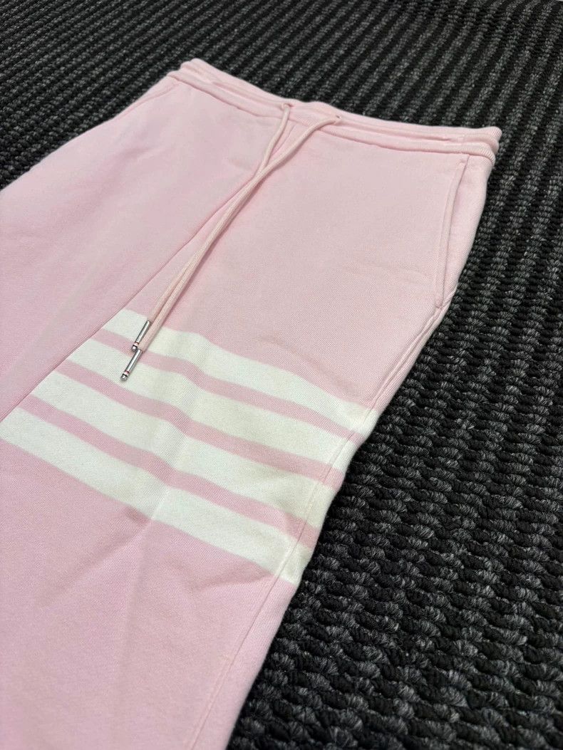 Thom Browne Thom Browne Pink sports half skirt Size 26" / US 2 / IT 38 - 3 Thumbnail