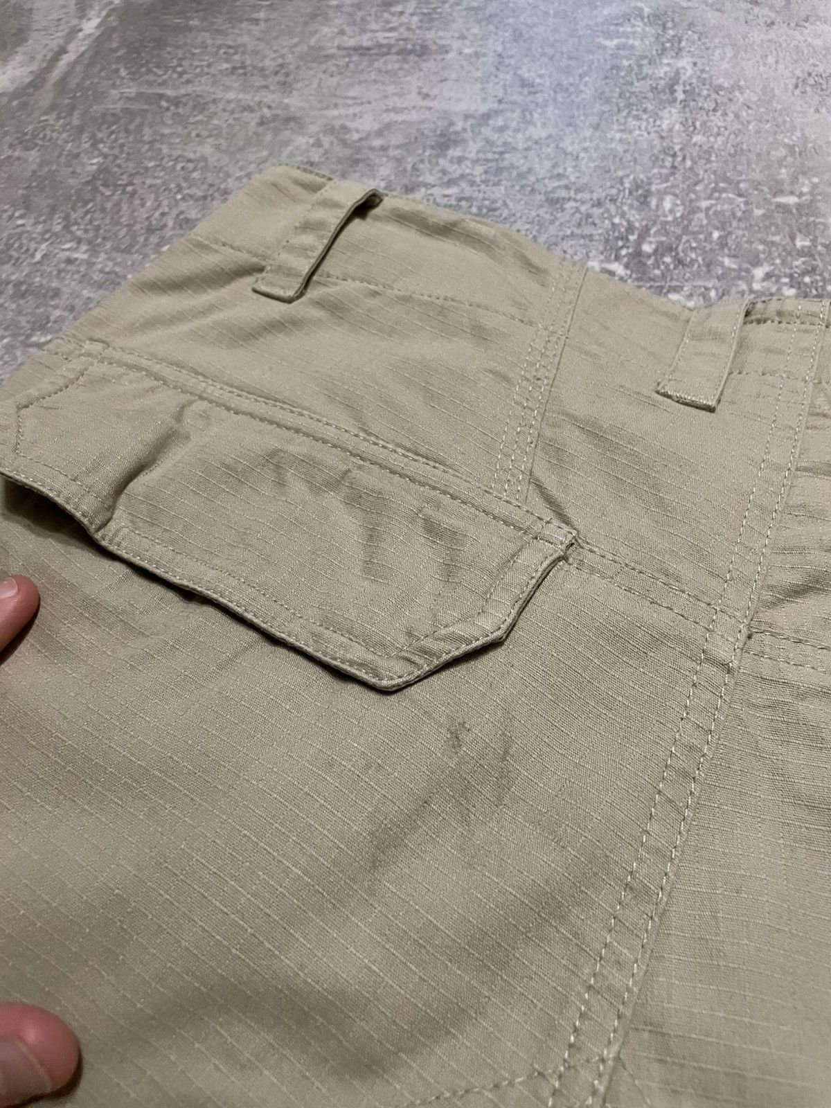 Dickies × Vintage Vintage Dickies Baige Cargo Shorts Size 30 Size US 30 / EU 46 - 17 Thumbnail