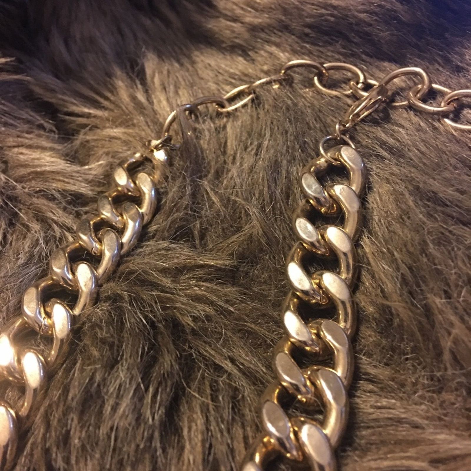 Jewelry Bold chunky gold chain pearl accent necklace Size ONE SIZE - 8 Thumbnail