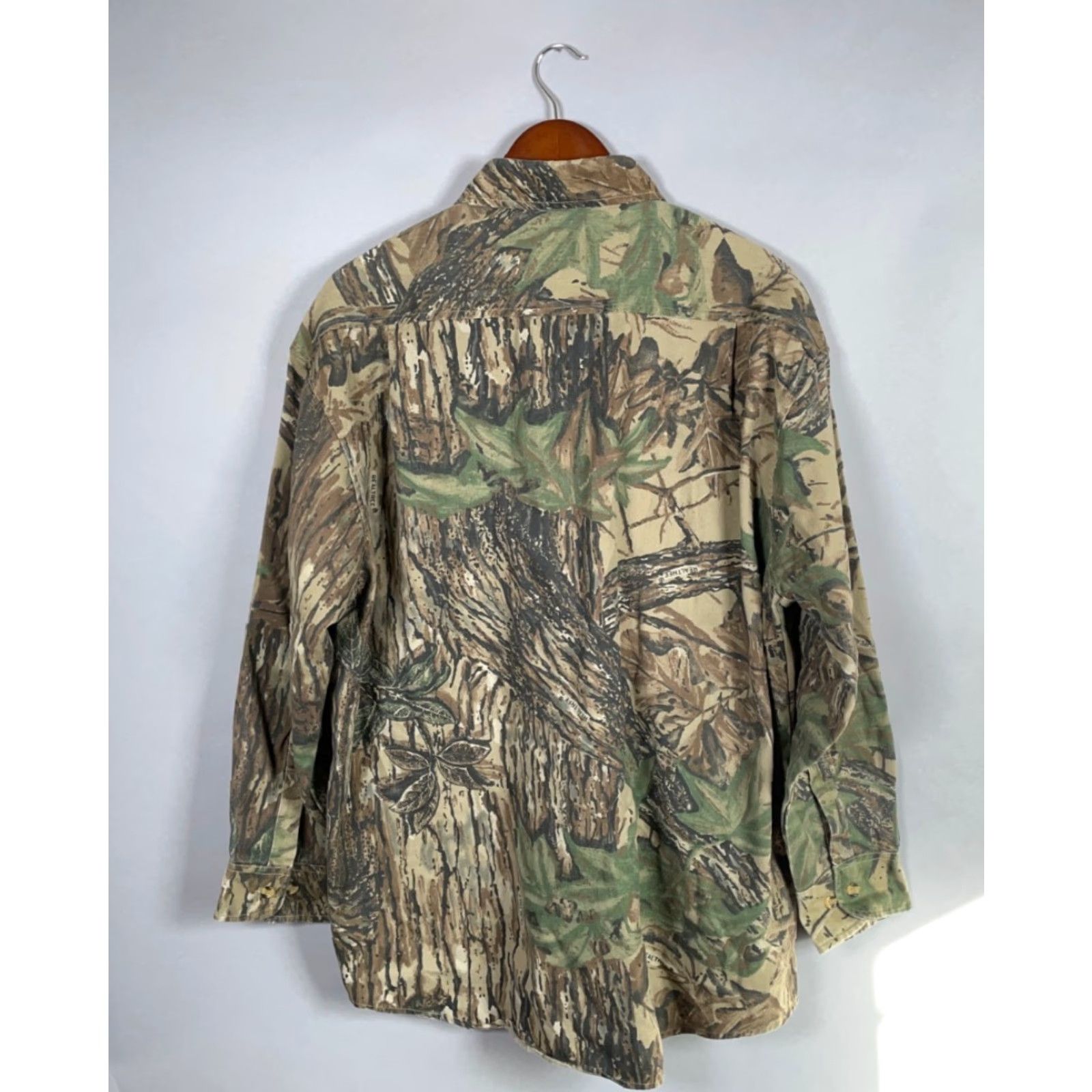 Realtree VINTAGE Master Sportsman Camouflage Long Sleeve Shirt Men Adult Large Fall Winter Green 90s Outdoors Hunters Size US L / EU 52-54 / 3 - 2 Thumbnail