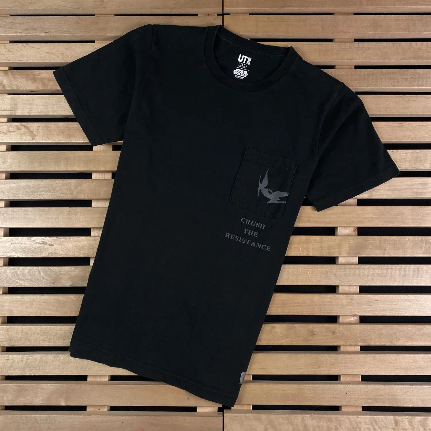 Star Wars Mens T-Shirt Short Sleeve Uniqlo Star Wars Size L Black Size US L / EU 52-54 / 3 - 1 Thumbnail