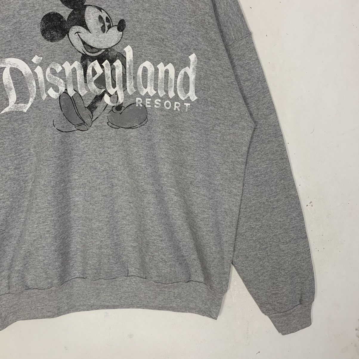 Hanes vintage Hanes Comfo Walt Disney World&Disneyland sweatshirt Size US XL / EU 56 / 4 - 6 Thumbnail