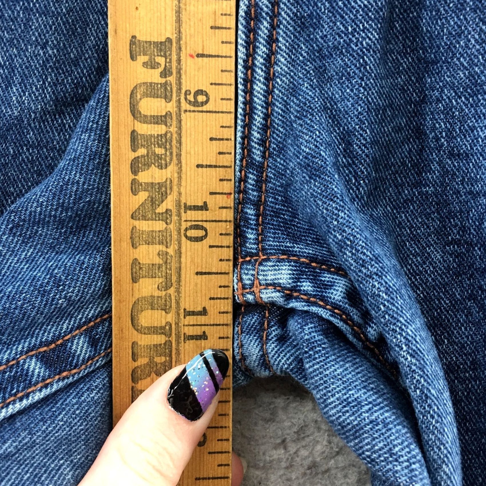 Calvin Klein Calvin Klein Capri Jeans Womens 7 Blue Denim Cotton High Rise Zip Capri Jeans Womens 7 Blue Denim Cotton High Rise Zip Size 28" / US 6 / IT 42 - 7 Thumbnail