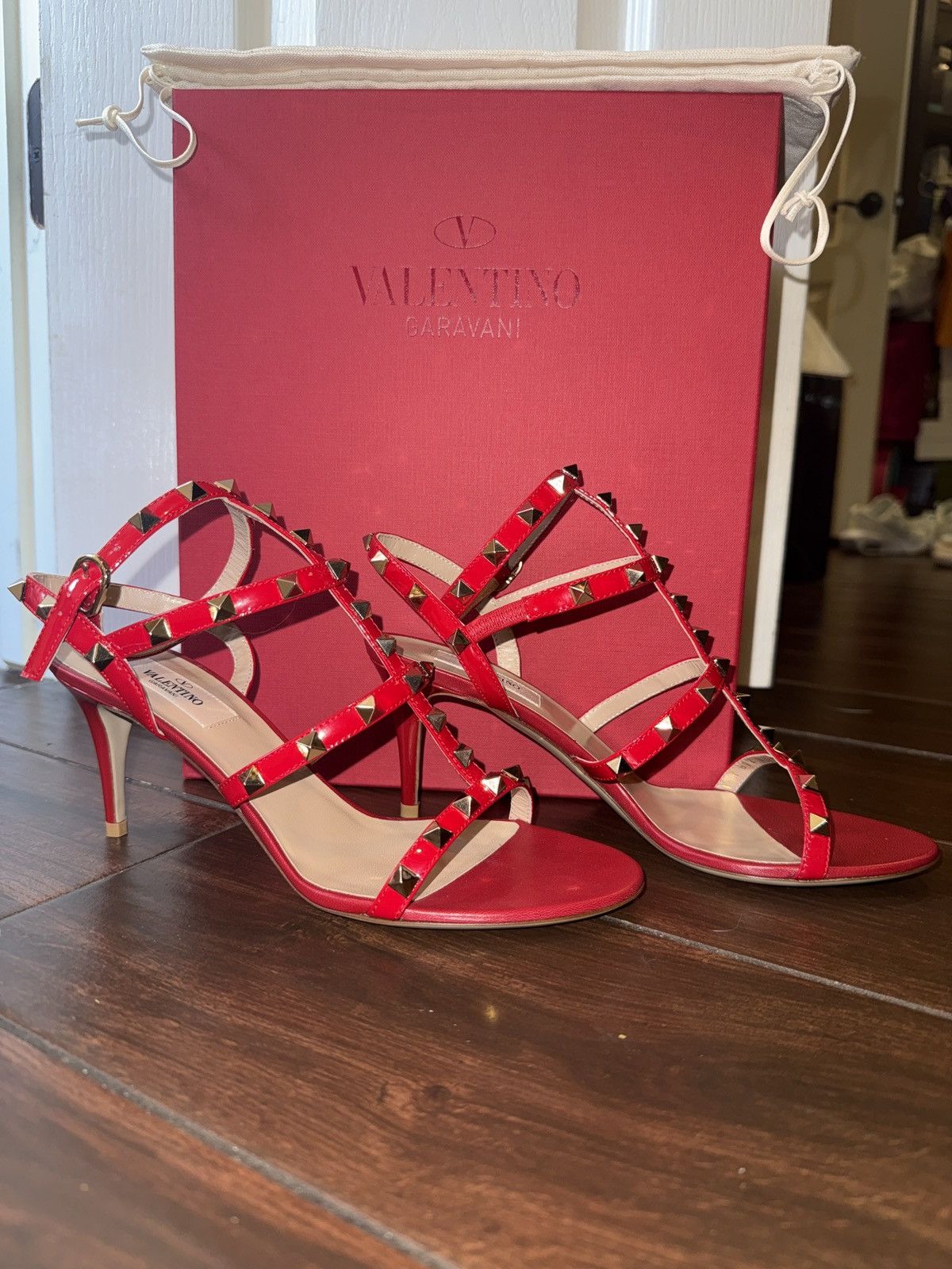 Valentino Valentino Garavani Red Patent Rockstud Sandals Size US 8 / IT 38 - 3 Thumbnail