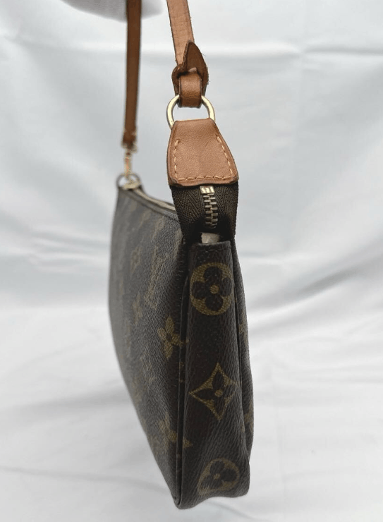 Louis Vuitton Authentic Louis Vuitton Pochette Size ONE SIZE - 7 Thumbnail