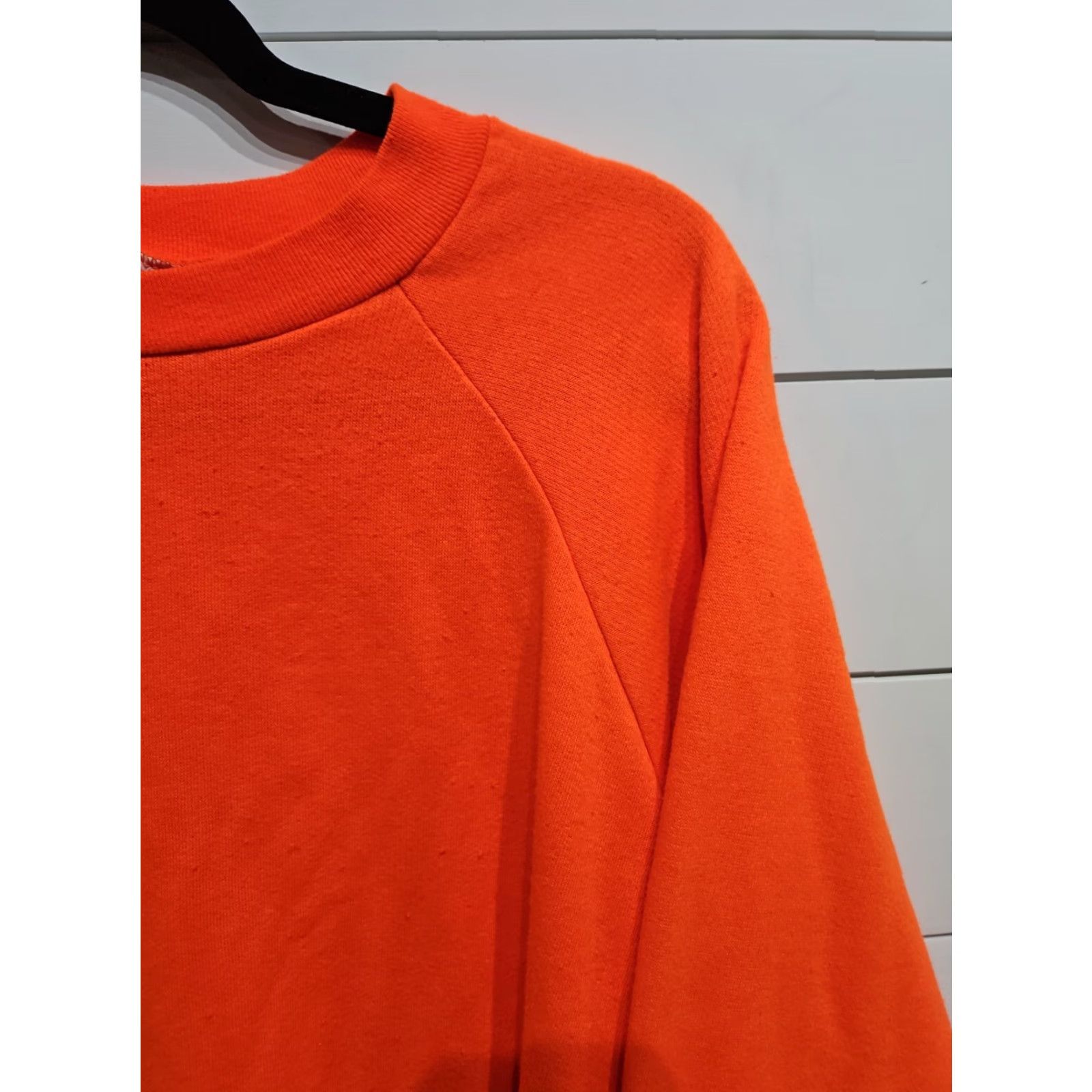 Vintage Vtg Blaze Orange Raglan Sweatshirt USA 80s Mens Size Medium Hooded Crew Neck Sweatshirt Size US M / EU 48-50 / 2 - 3 Thumbnail