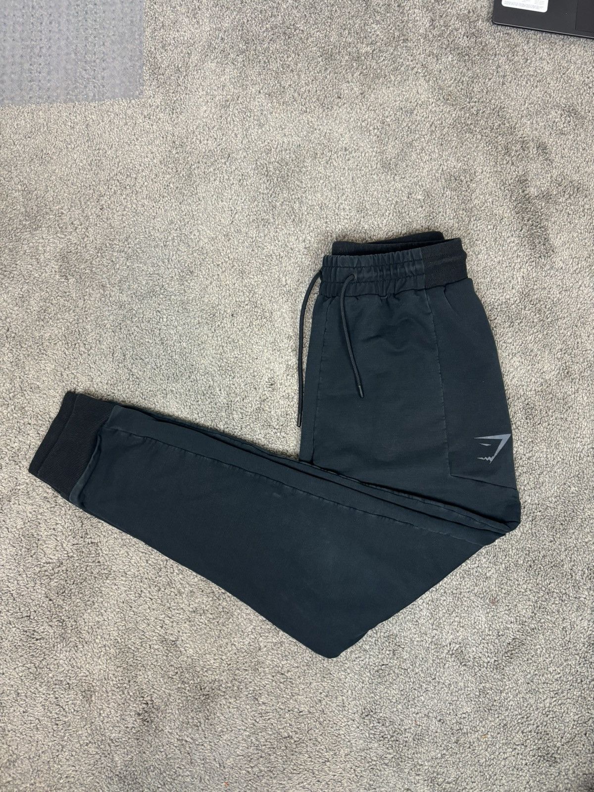 Gymshark Gymshark Mens Jogger Sweatpant Sz m Black Tapered Active Gym Size US 32 / EU 48 - 1 Thumbnail