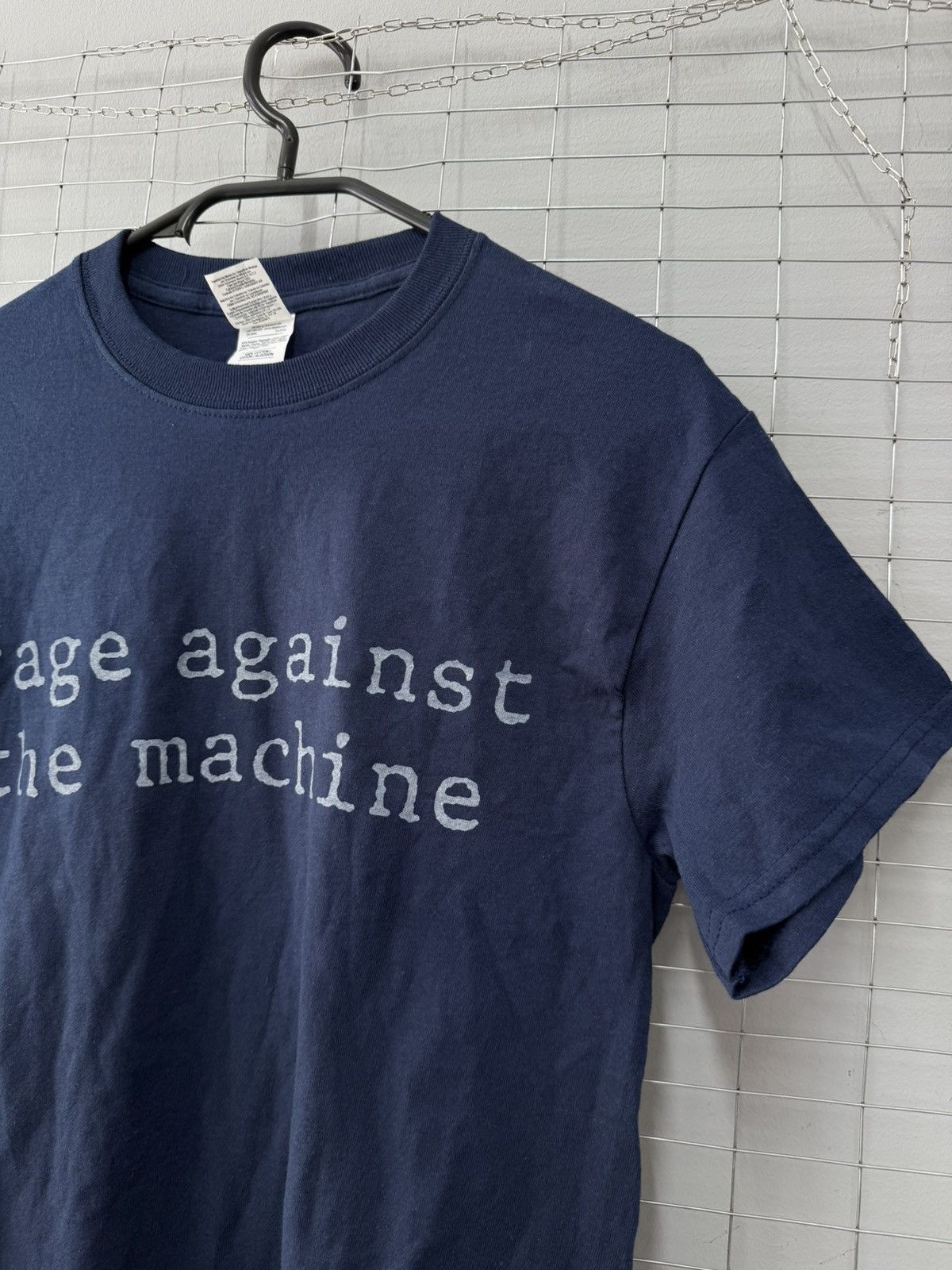 Band Tees × Vintage VINTAGE Y2K RAGE AGAINST THE MACHINE TEE Size US S / EU 44-46 / 1 - 4 Thumbnail
