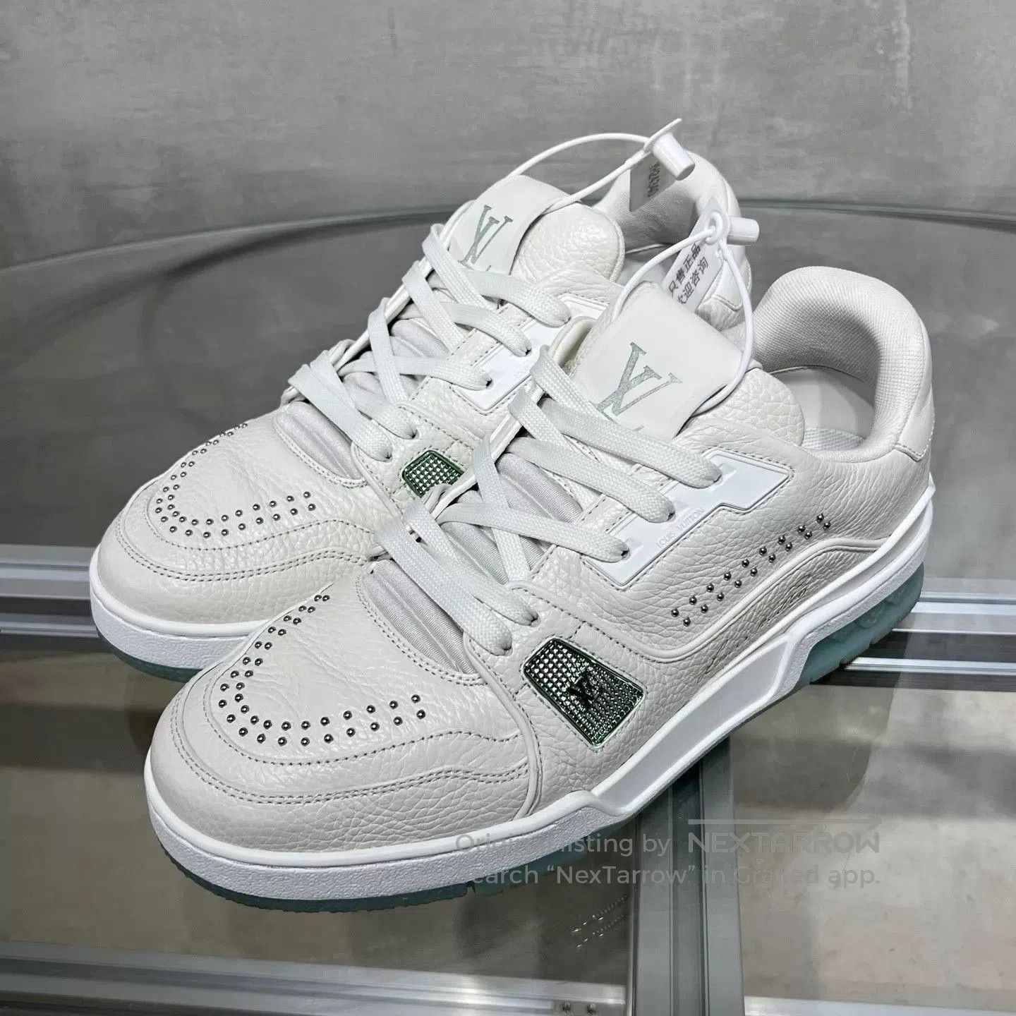 Louis Vuitton White Low-Top Sneakers Size 6. Size US 6 / EU 39 - 2 Thumbnail