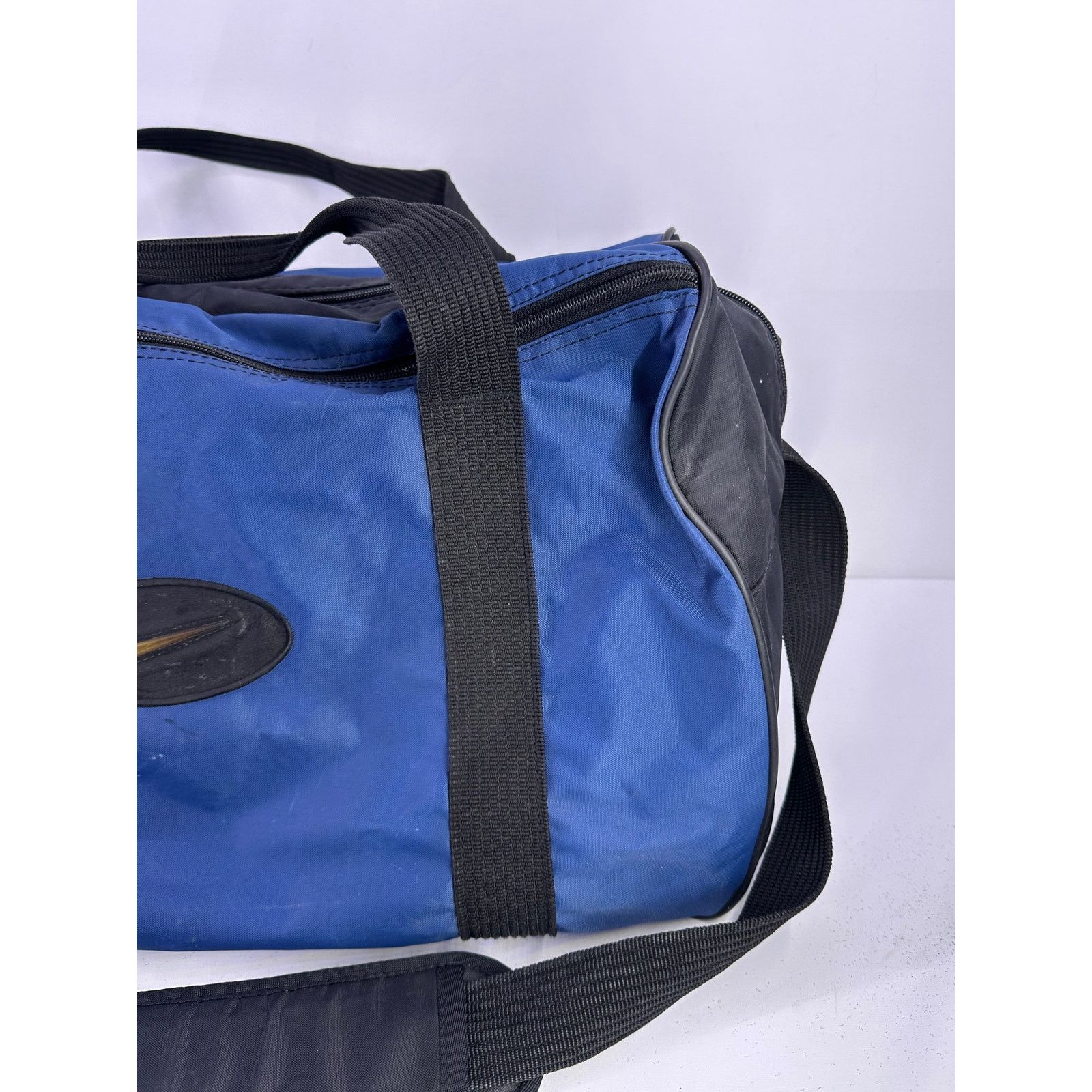 Nike Vintage 94-98 Nike Duffel Bag Dark Blue Black Accents Size ONE SIZE - 5 Thumbnail
