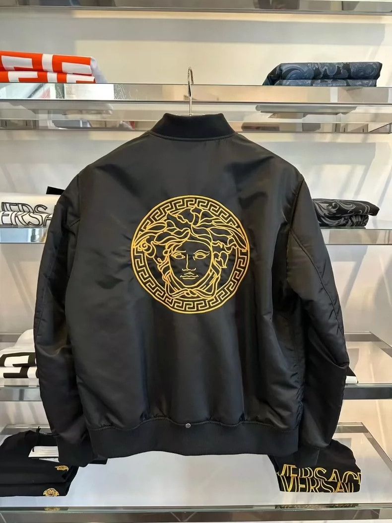 Versace Versace Medusa embroidered logo jacket jacket Size US M / EU 48-50 / 2 - 3 Thumbnail