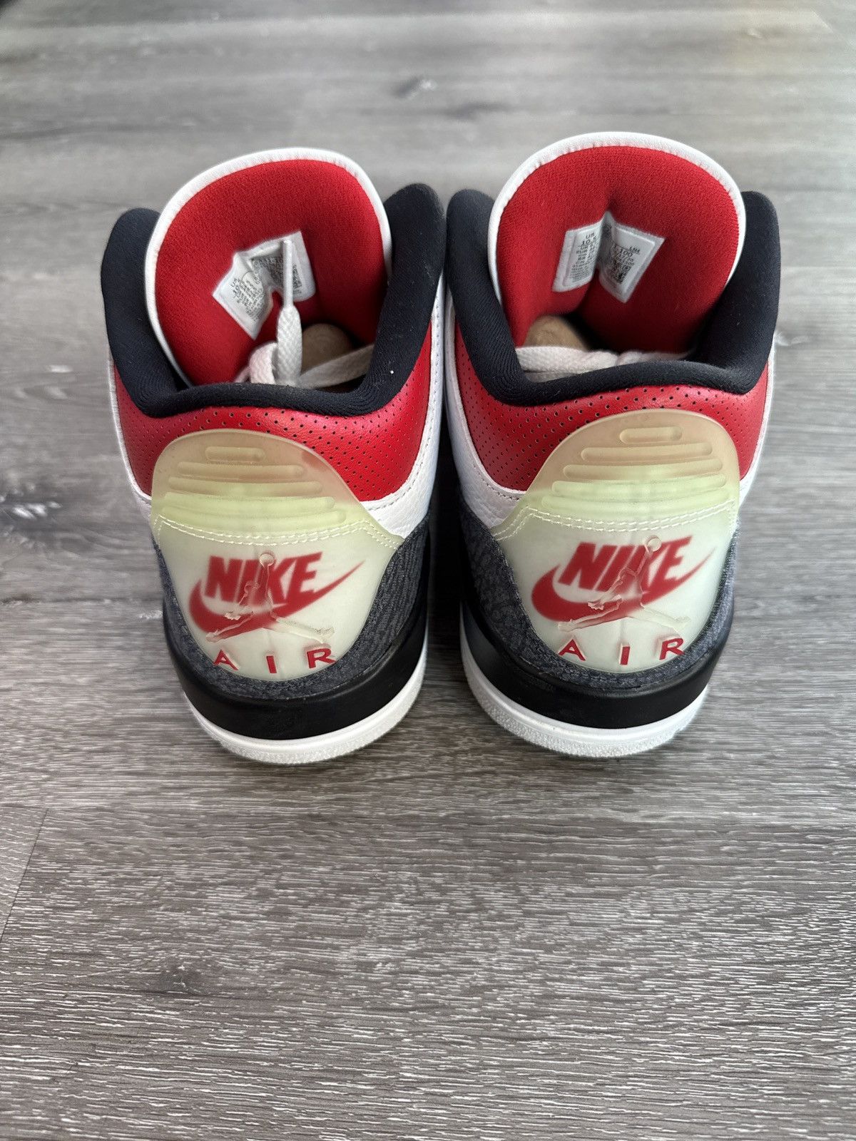 Jordan Brand Air Jordan 3 Retro SE “Fire Red Denim” (2020) **PRE-OWNED** Size US 10.5 / EU 43-44 - 4 Thumbnail