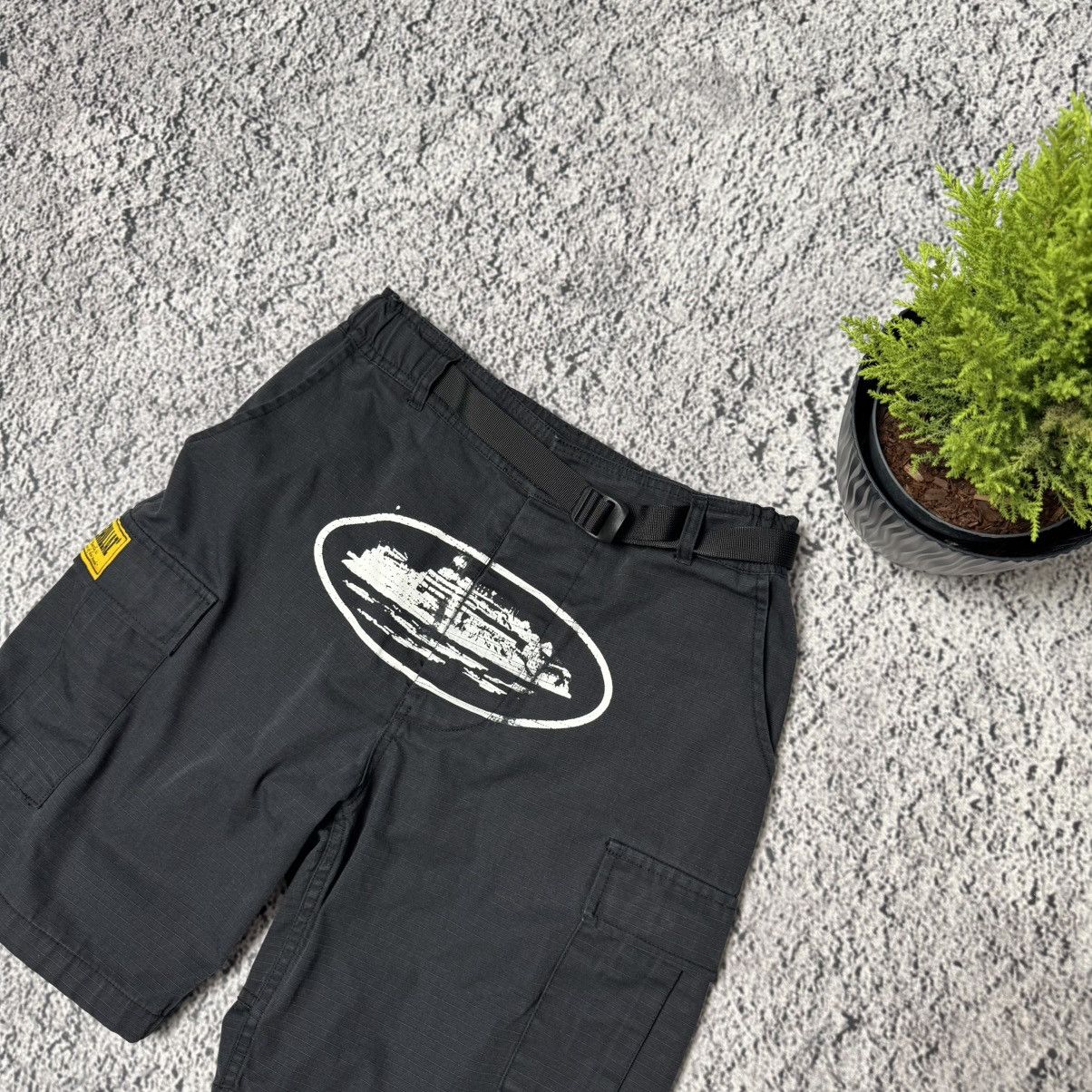 Corteiz Corteiz Cargo Black Shorts Size US 32 / EU 48 - 2 Thumbnail