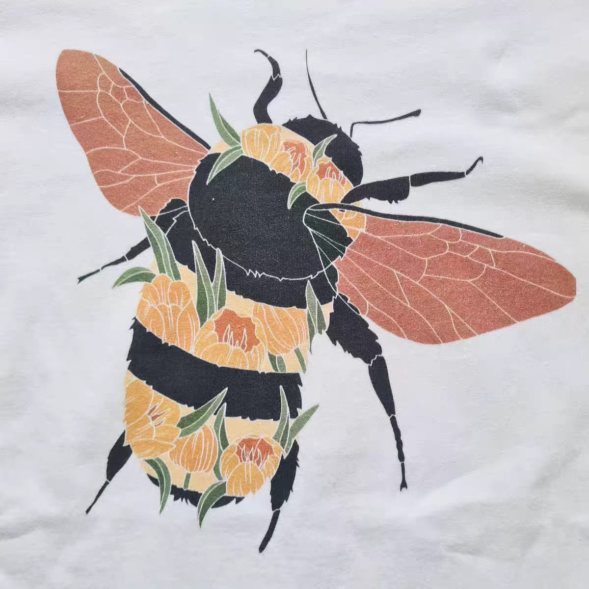 Vintage White retro bee print t-shirt Size US M / EU 48-50 / 2 - 2 Thumbnail