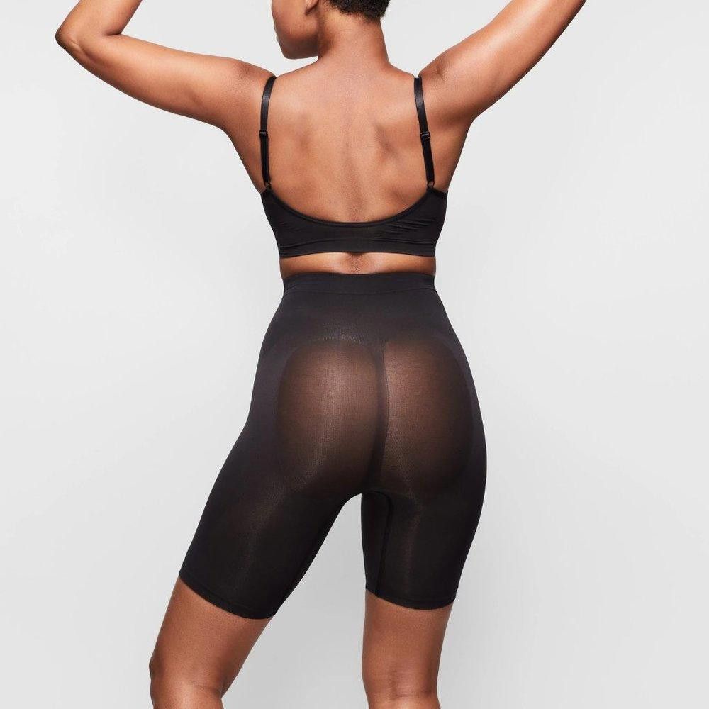 Designer CT811a SKIMS NWOT SCULPTING SHORT MID THIGH ONYX Size ONE SIZE - 2 Thumbnail