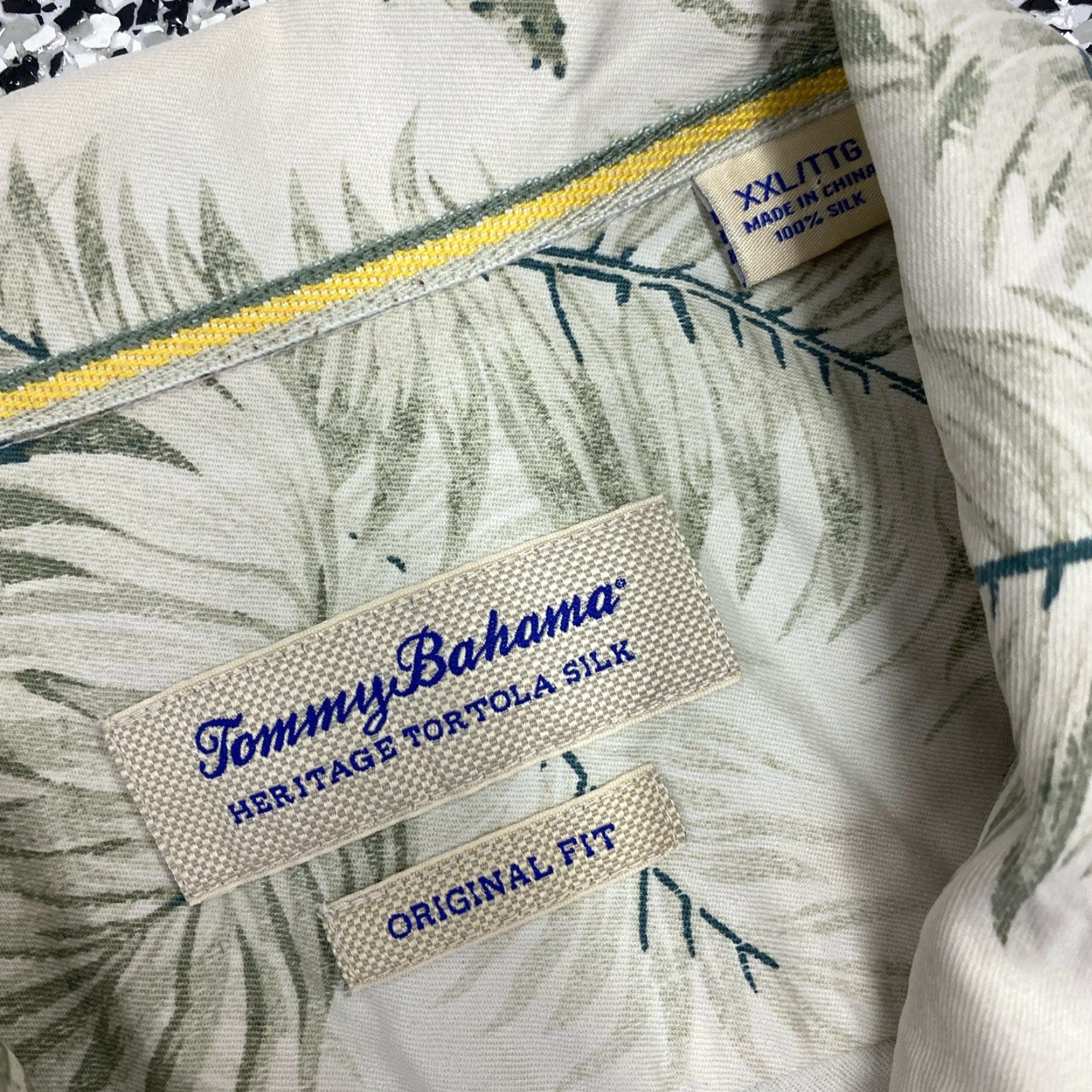 Tommy Bahama Tommy Bahama Shirt Mens 2XL Heritage Tortola Silk Hawaiian Floral Button-Up Short Sleeve Collared Size US XXL / EU 58 / 5 - 2 Thumbnail