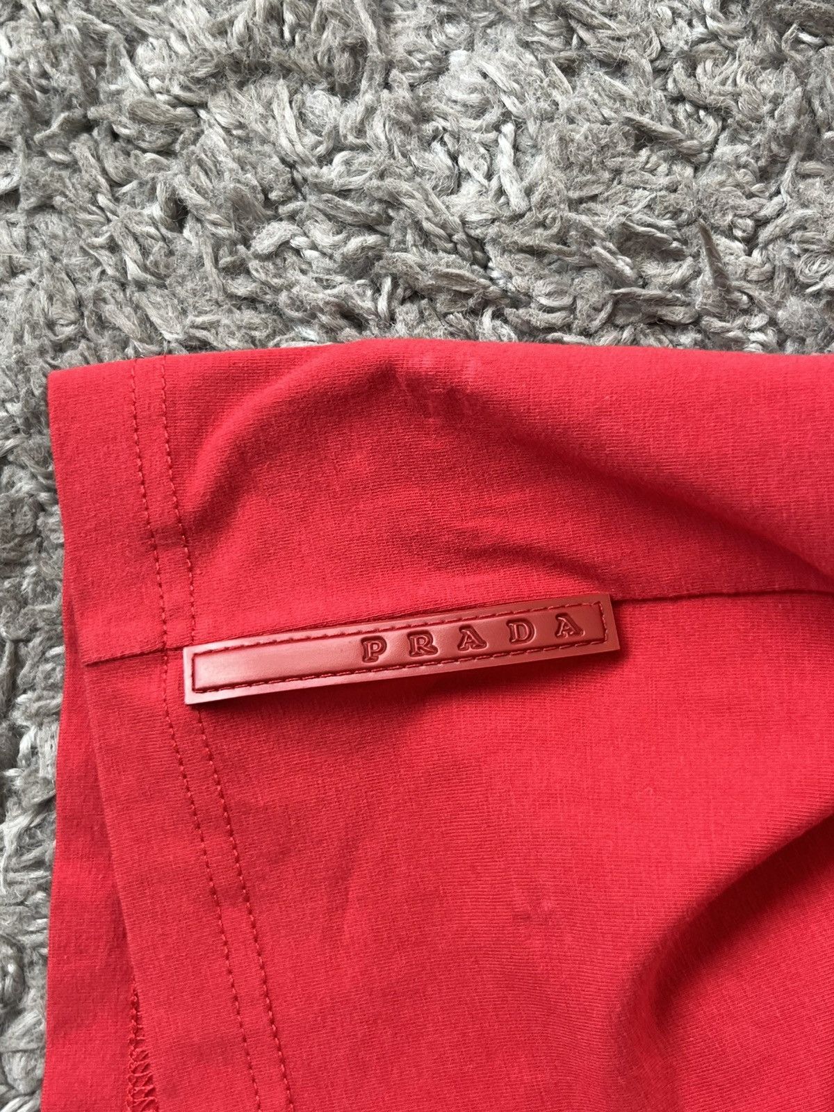 Prada Vintage Luxury Prada tee Size US M / EU 48-50 / 2 - 5 Thumbnail