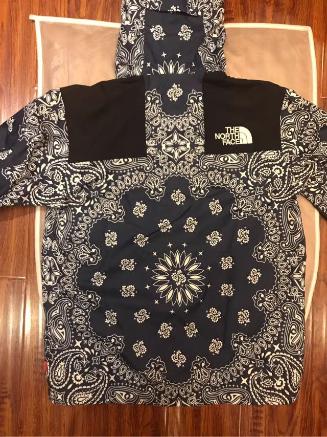 Supreme Supreme TNF Paisley Print hoodies Size US S / EU 44-46 / 1 - 2 Thumbnail