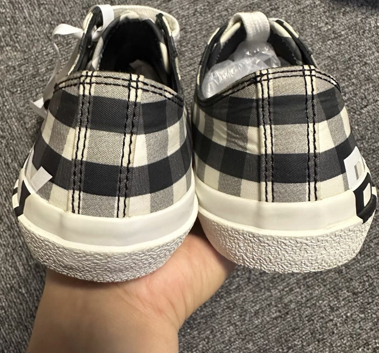Burberry Burberry Black & White Check Side Logo Sneakers K12 Size US 5 / IT 35 - 4 Thumbnail