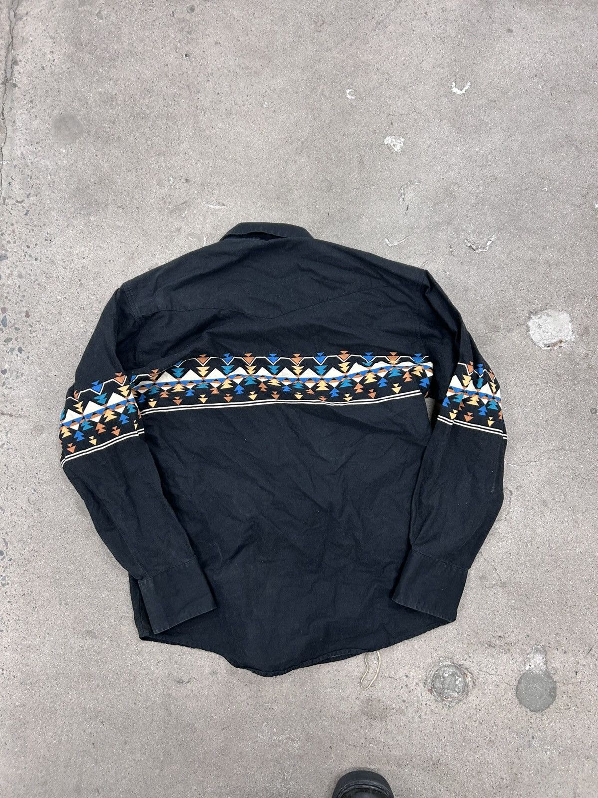 Vintage VTG Wrangler Aztec Pearl Snap Black Western Men's Size L Size US XL / EU 56 / 4 - 2 Thumbnail